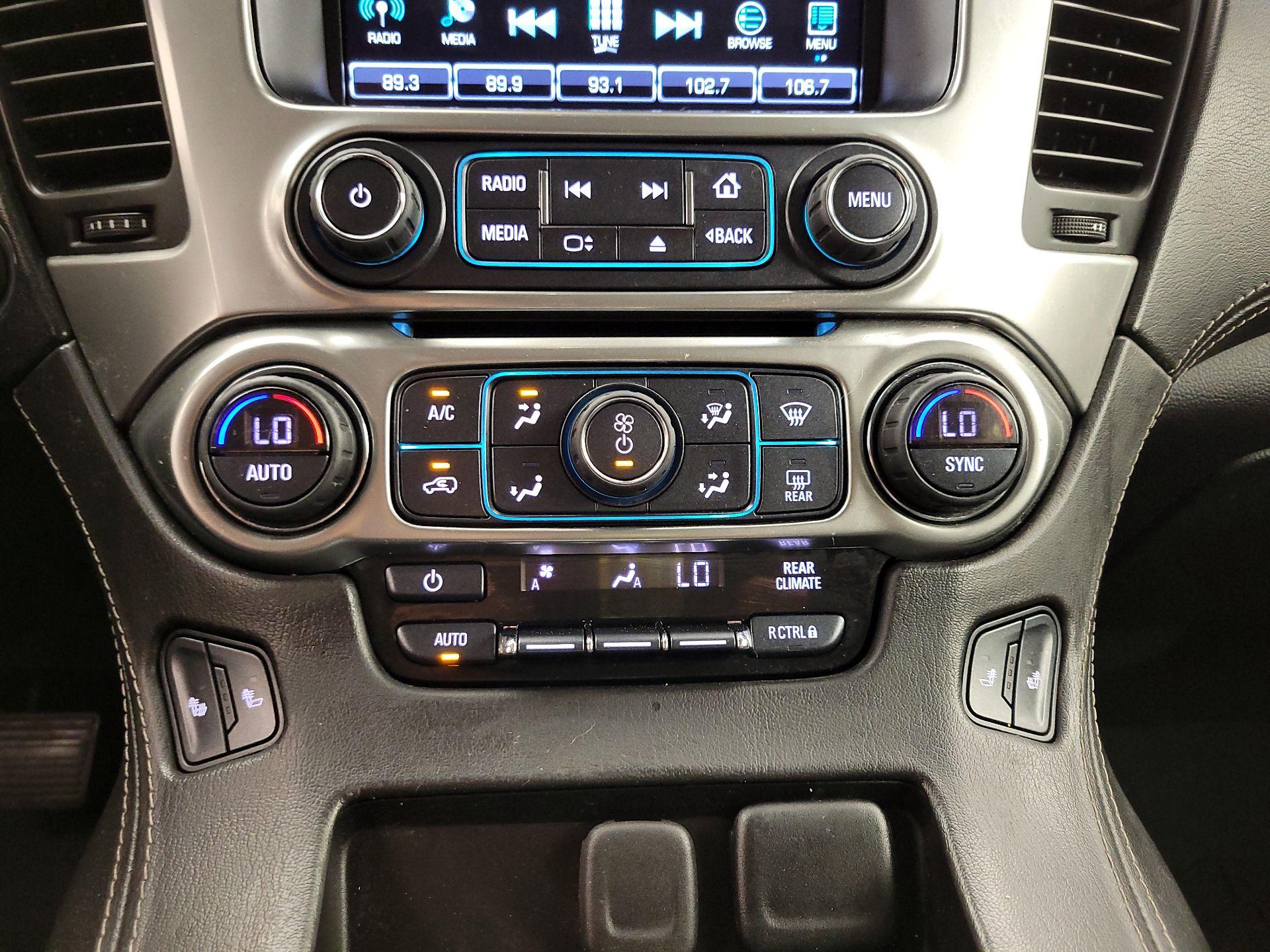 Thumbnail: 2017 Chevrolet Suburban - 17