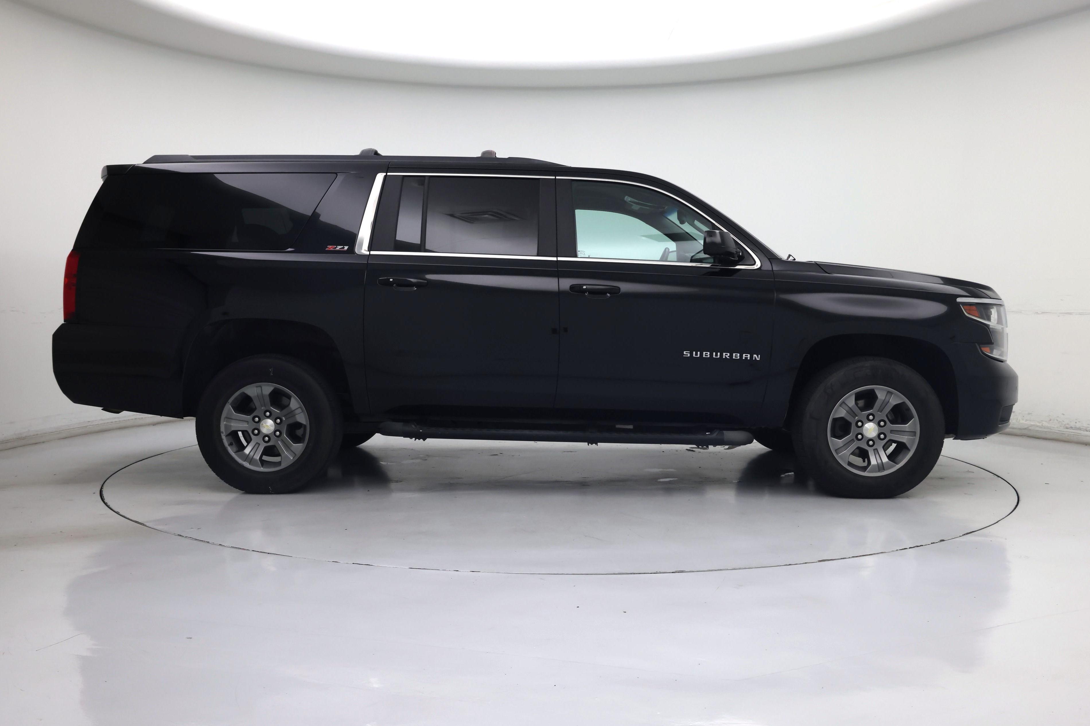 Thumbnail: 2017 Chevrolet Suburban - 7