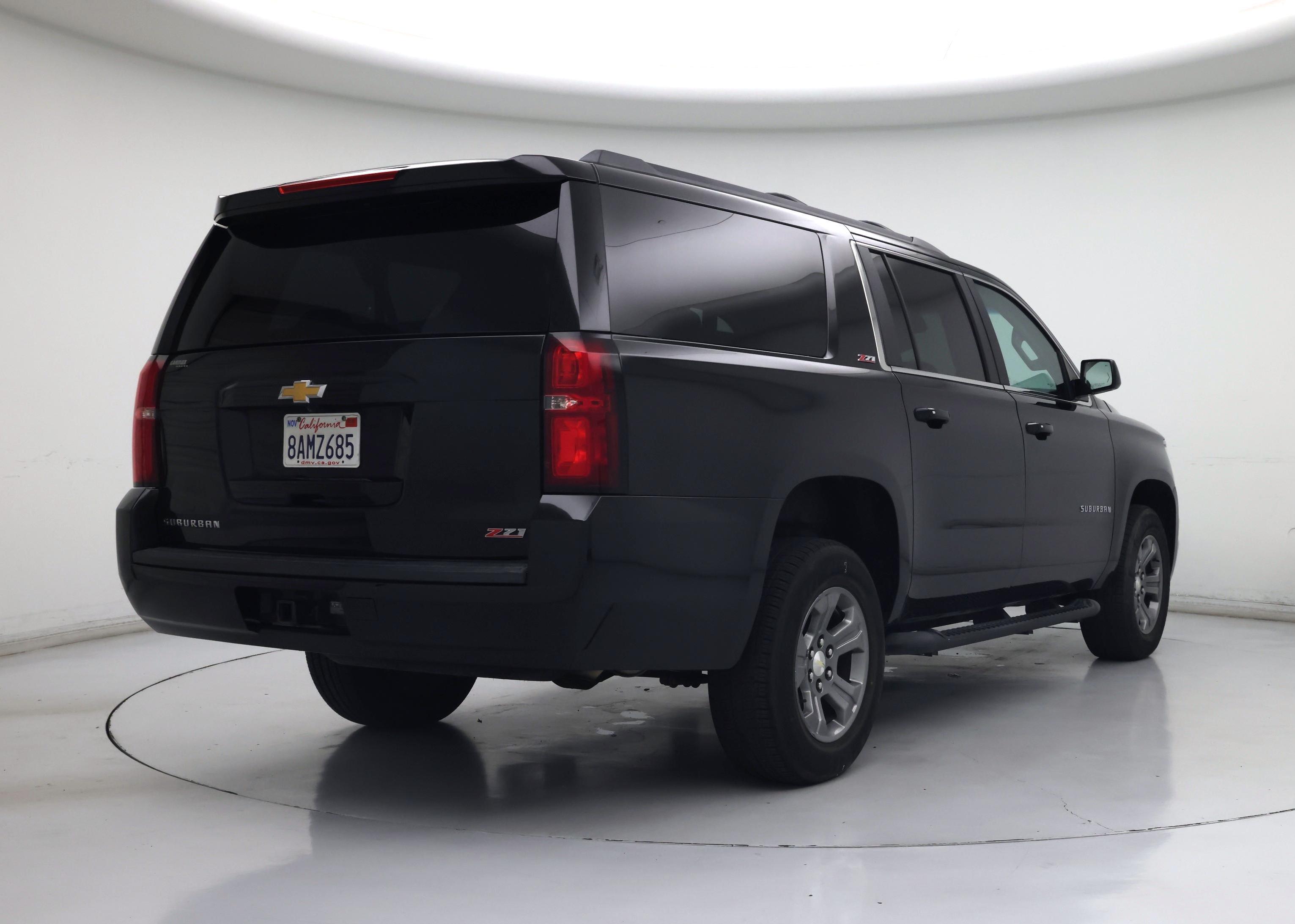 Thumbnail: 2017 Chevrolet Suburban - 8