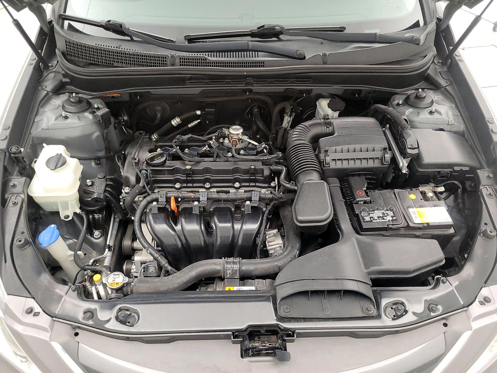 Thumbnail: 2014 Hyundai Sonata - 20