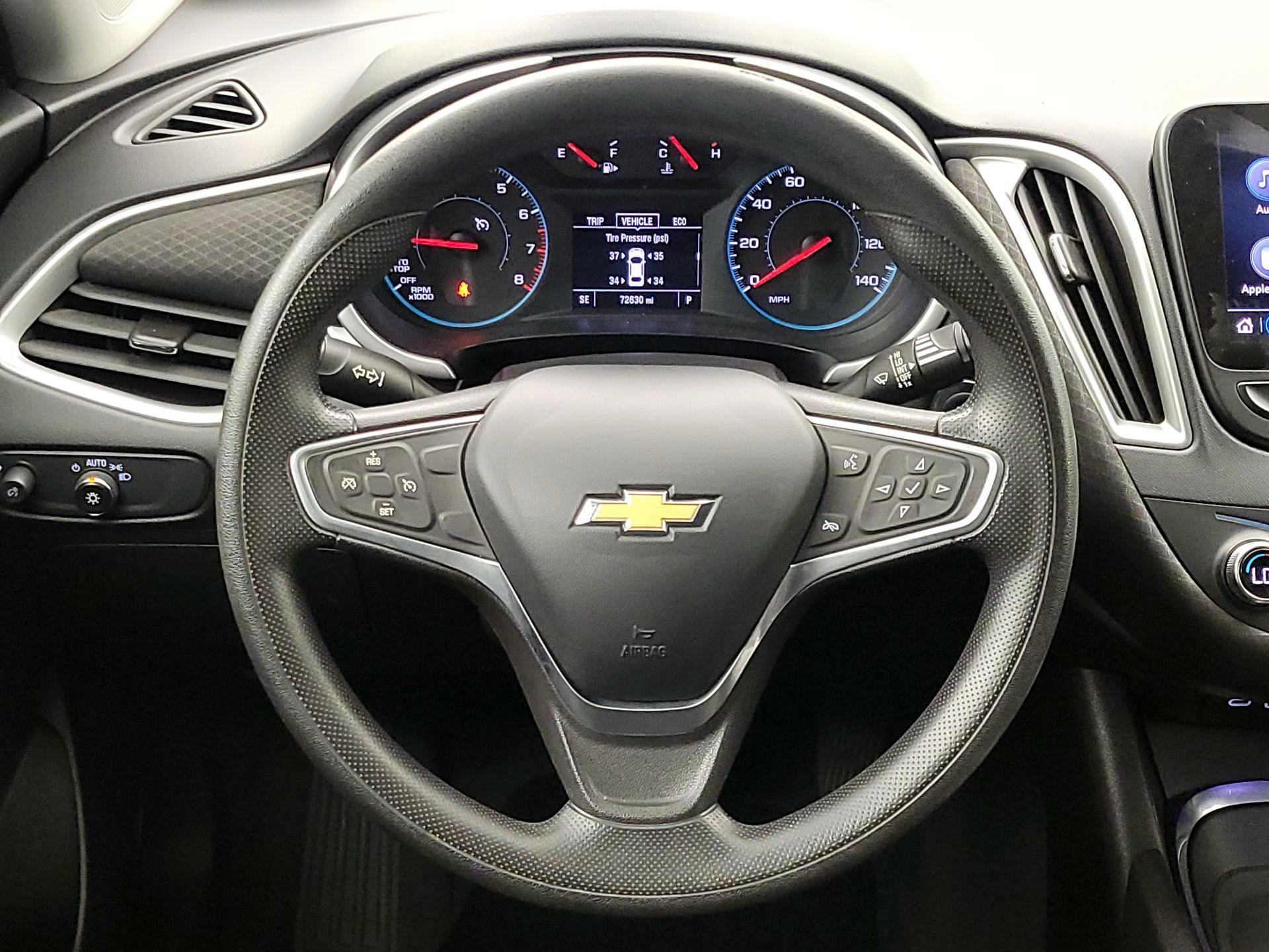 Thumbnail: 2022 Chevrolet Malibu - 10