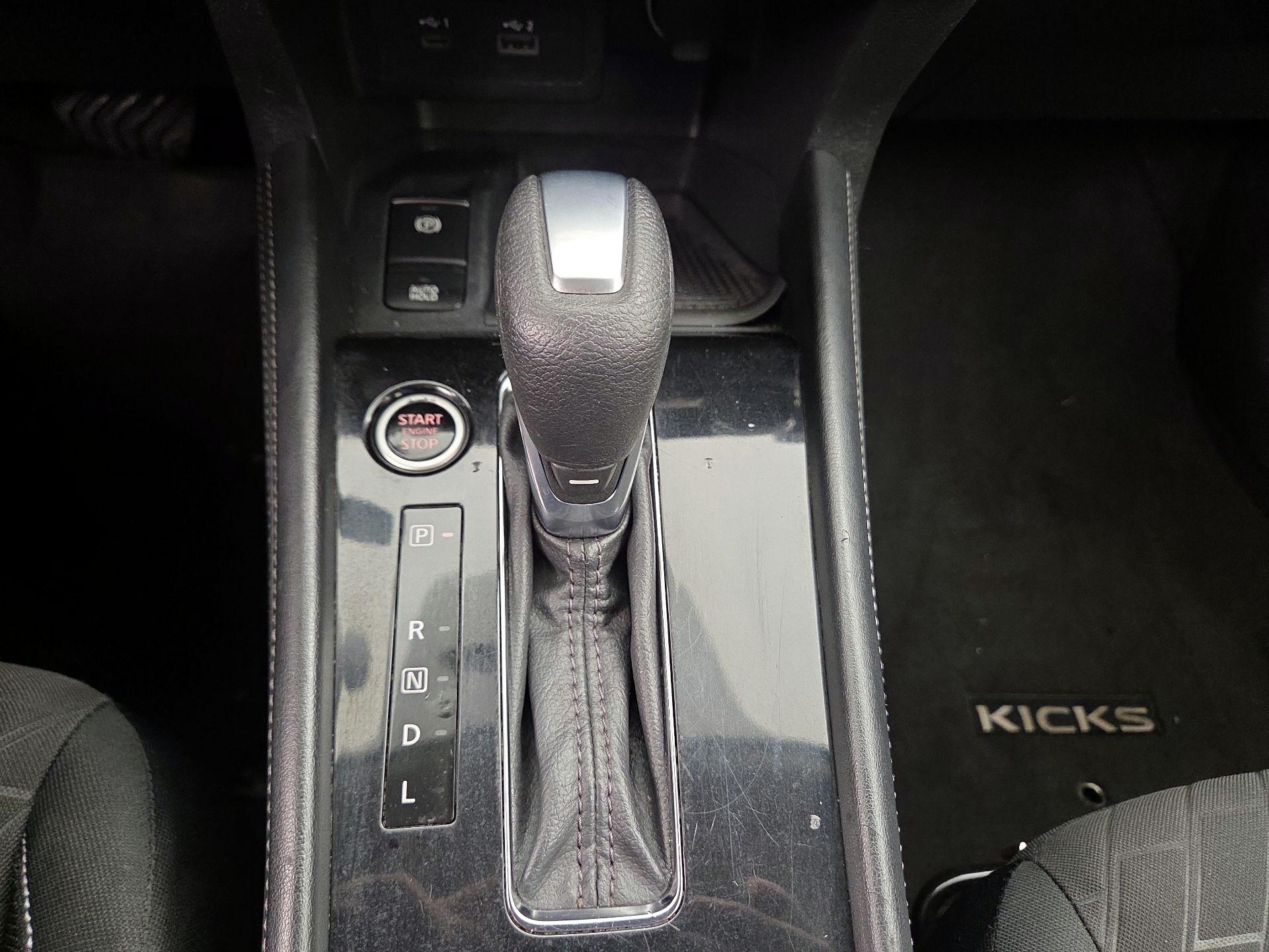 Thumbnail: 2021 Nissan Kicks - 17