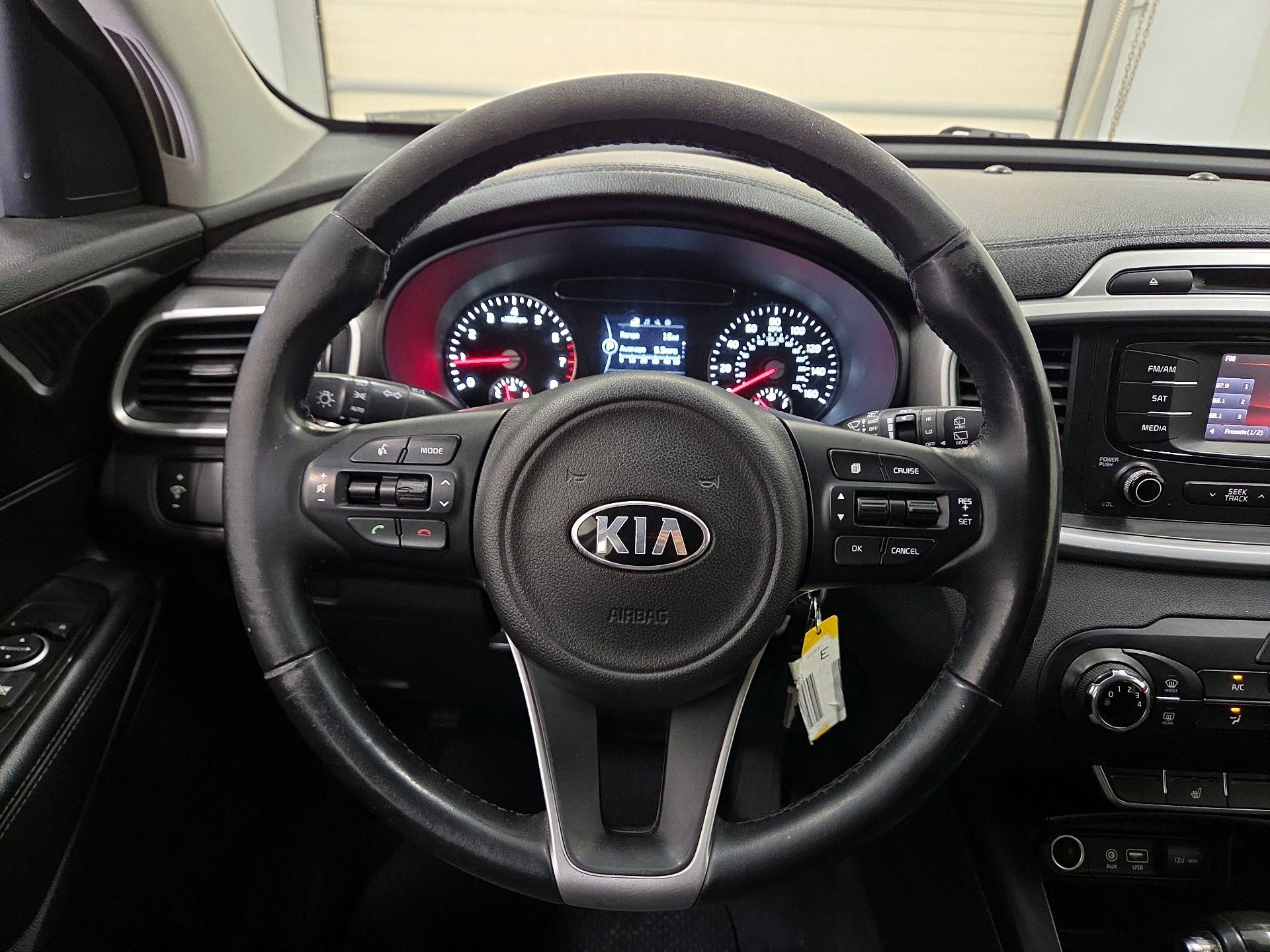 Thumbnail: 2016 Kia Sorento - 10