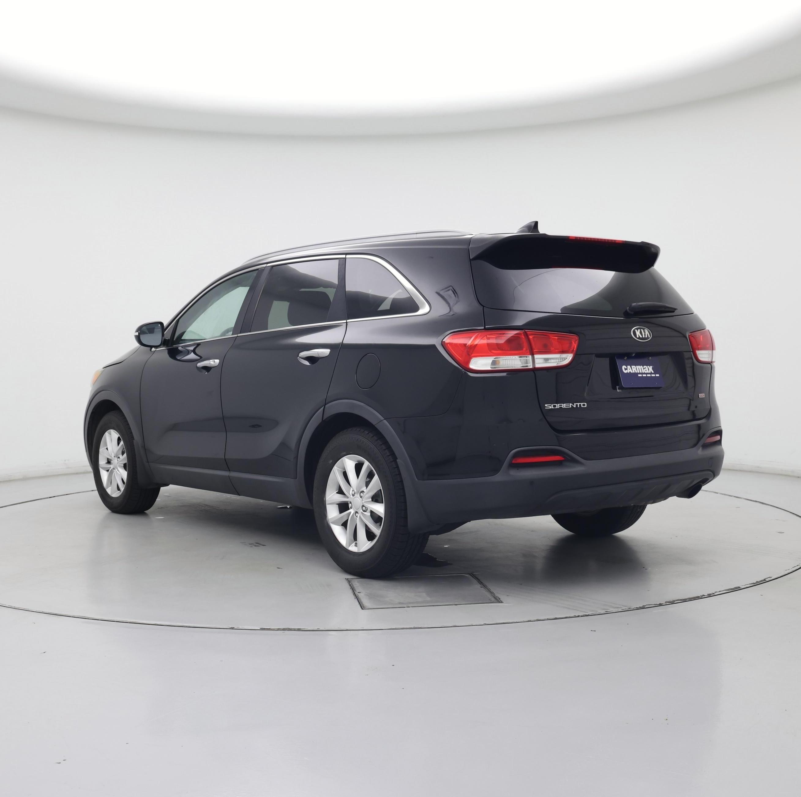 Thumbnail: 2016 Kia Sorento - 2