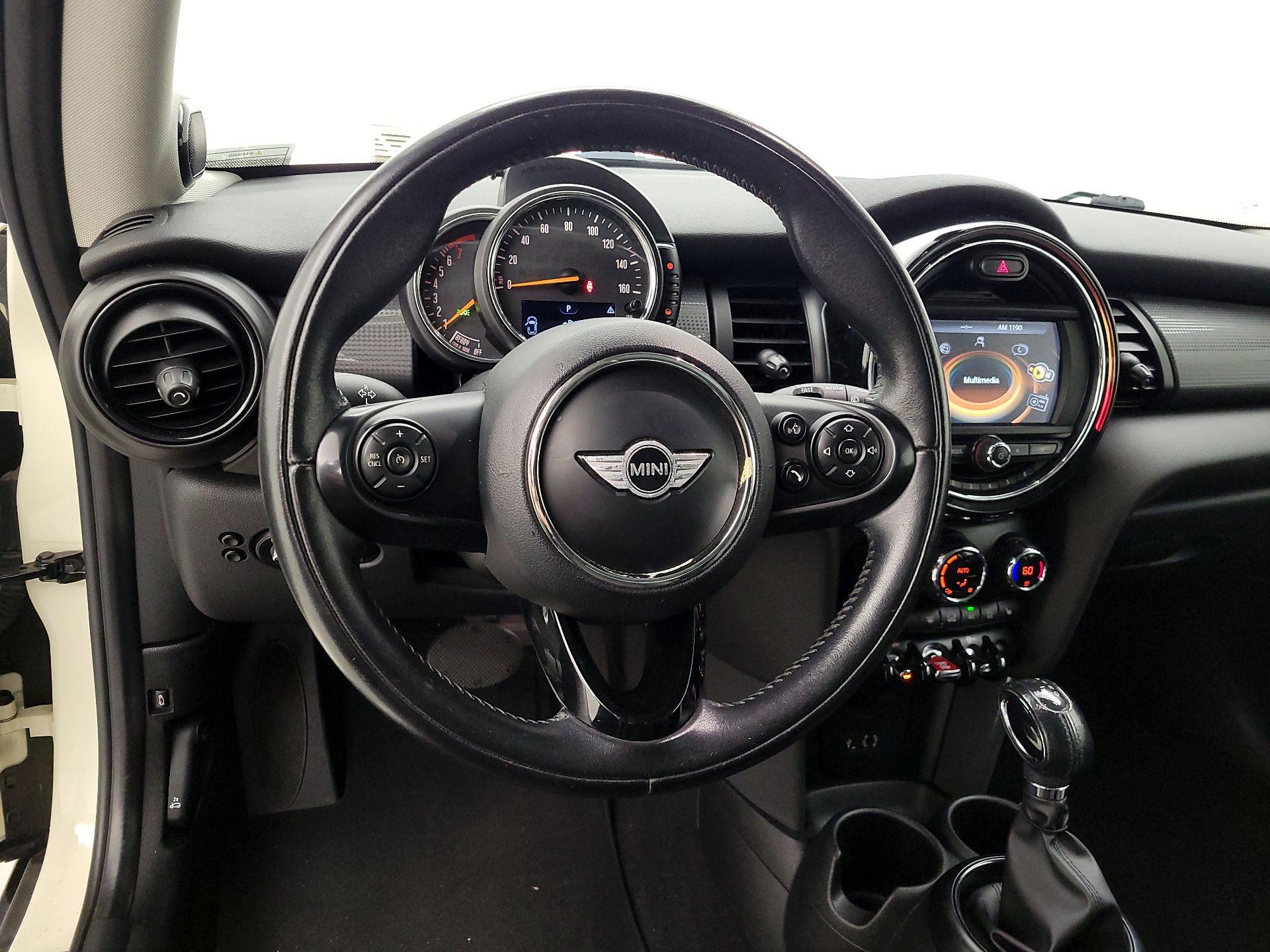 Thumbnail: 2017 MINI Cooper Hardtop - 10