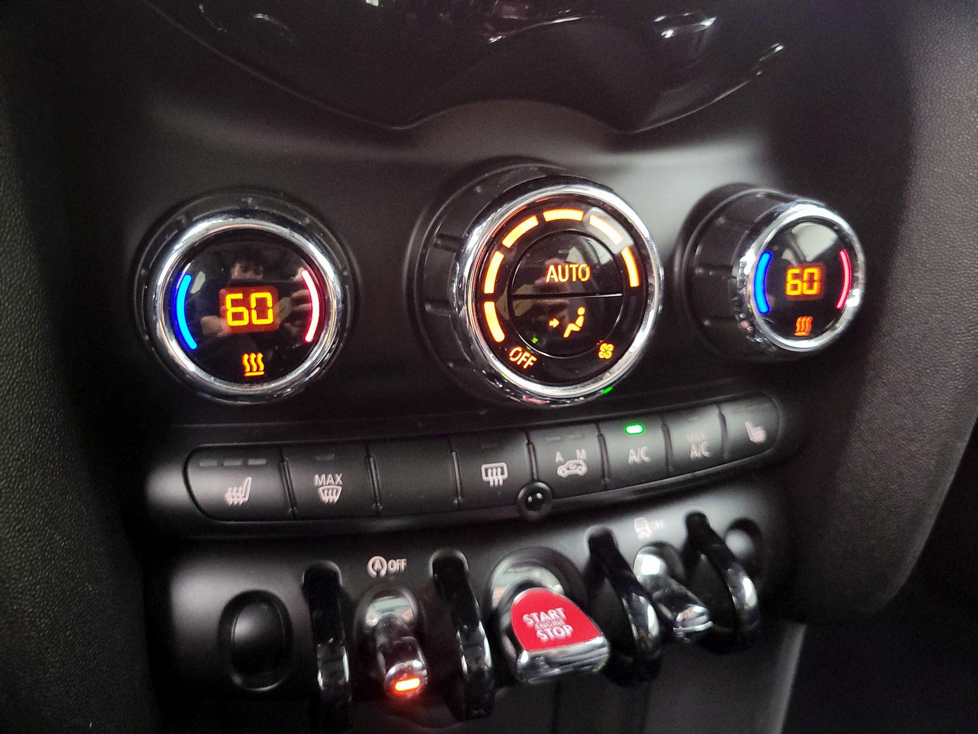 Thumbnail: 2017 MINI Cooper Hardtop - 15