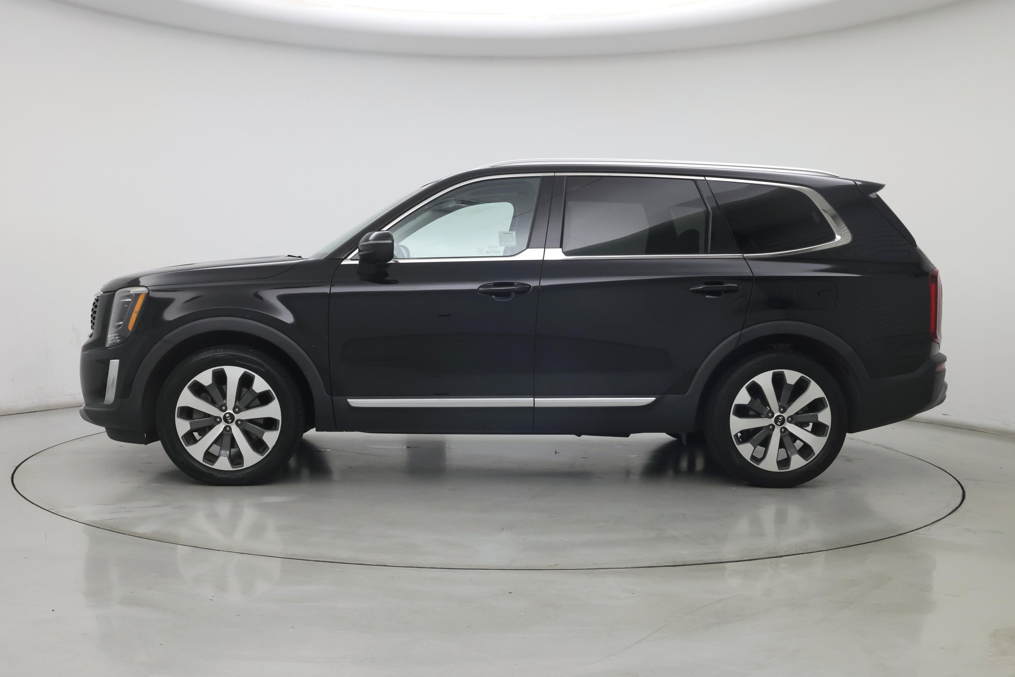 Thumbnail: 2020 Kia Telluride - 3