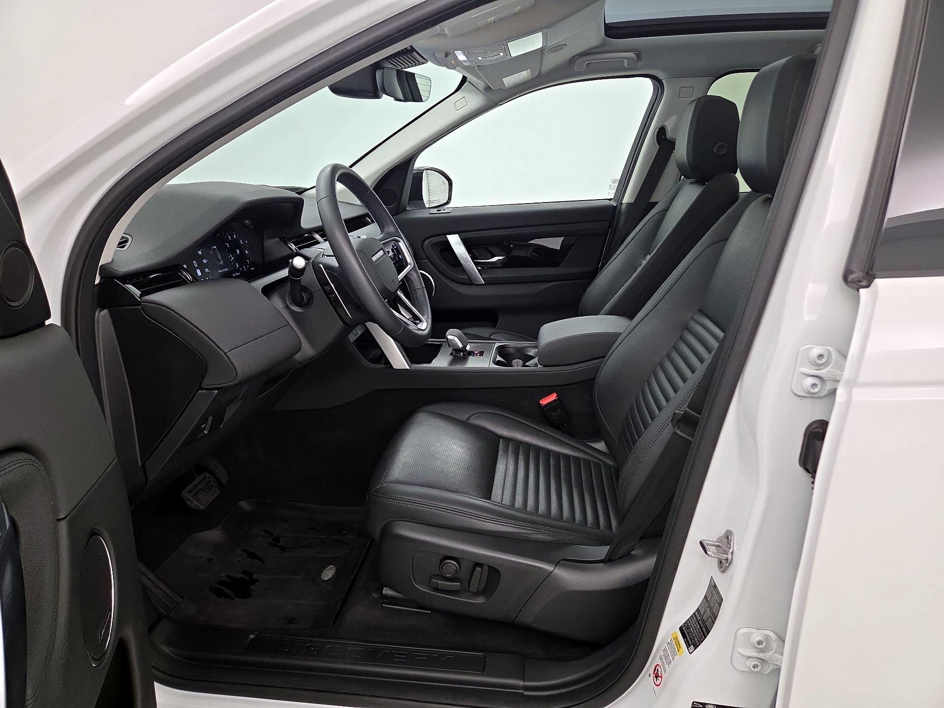 Thumbnail: 2024 Land Rover Discovery Sport - 11