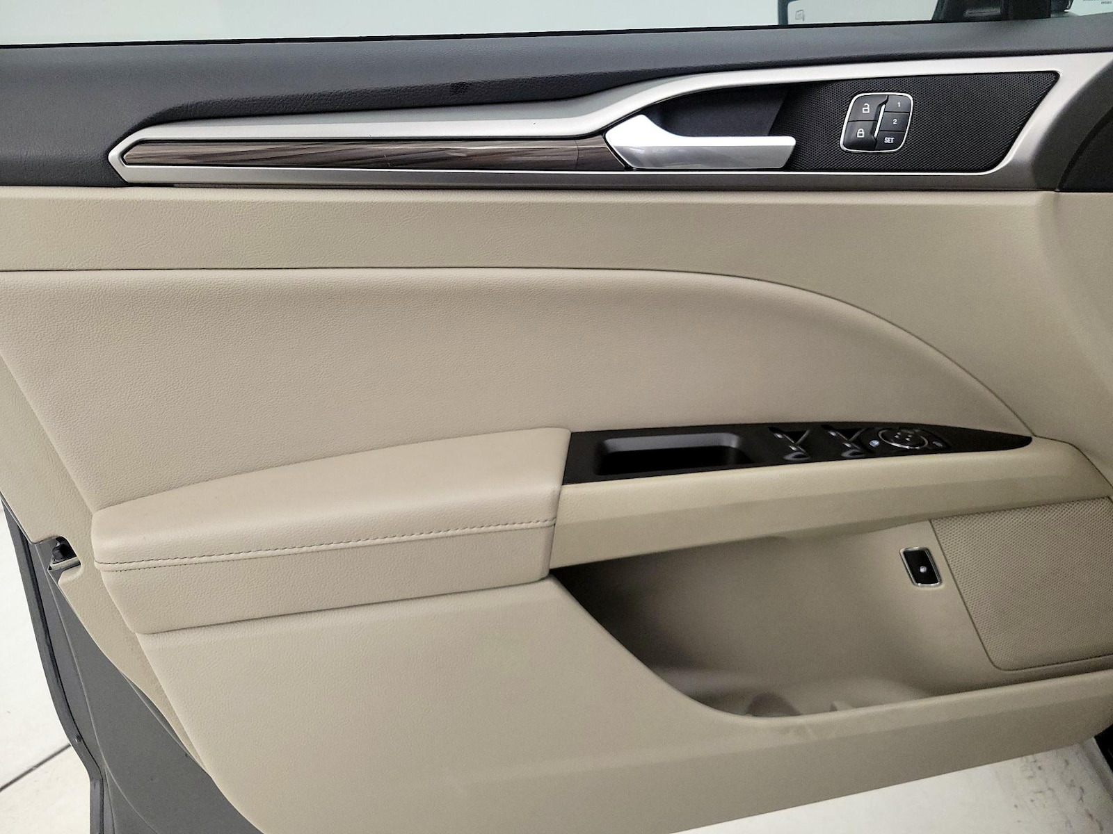 2018 Ford Fusion Hybrid SE - Photo 13