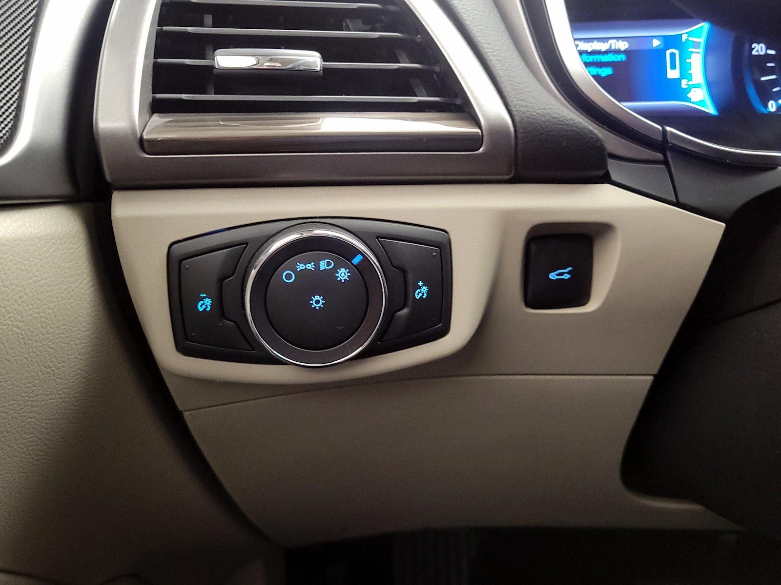 2018 Ford Fusion Hybrid SE - Photo 14