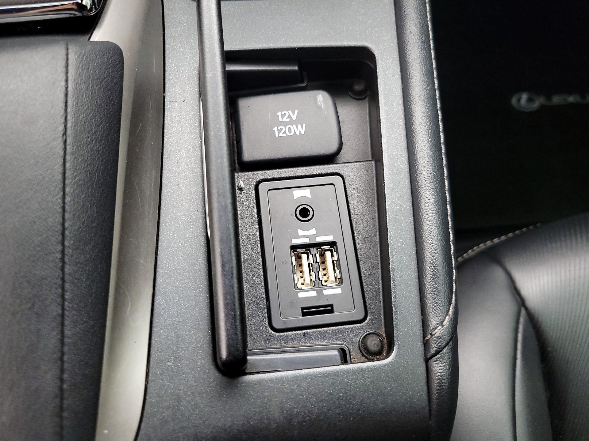 Thumbnail: 2015 Lexus CT - 19