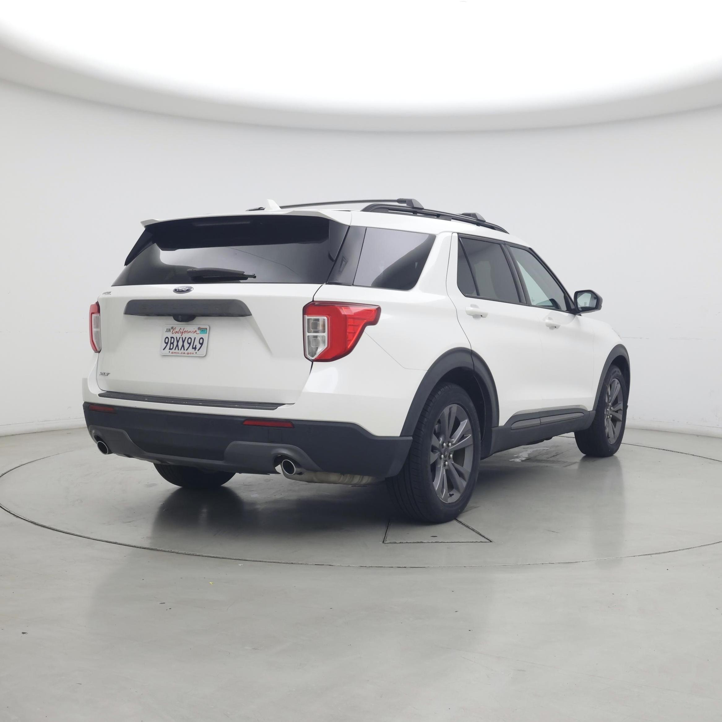 Thumbnail: 2022 Ford Explorer - 8
