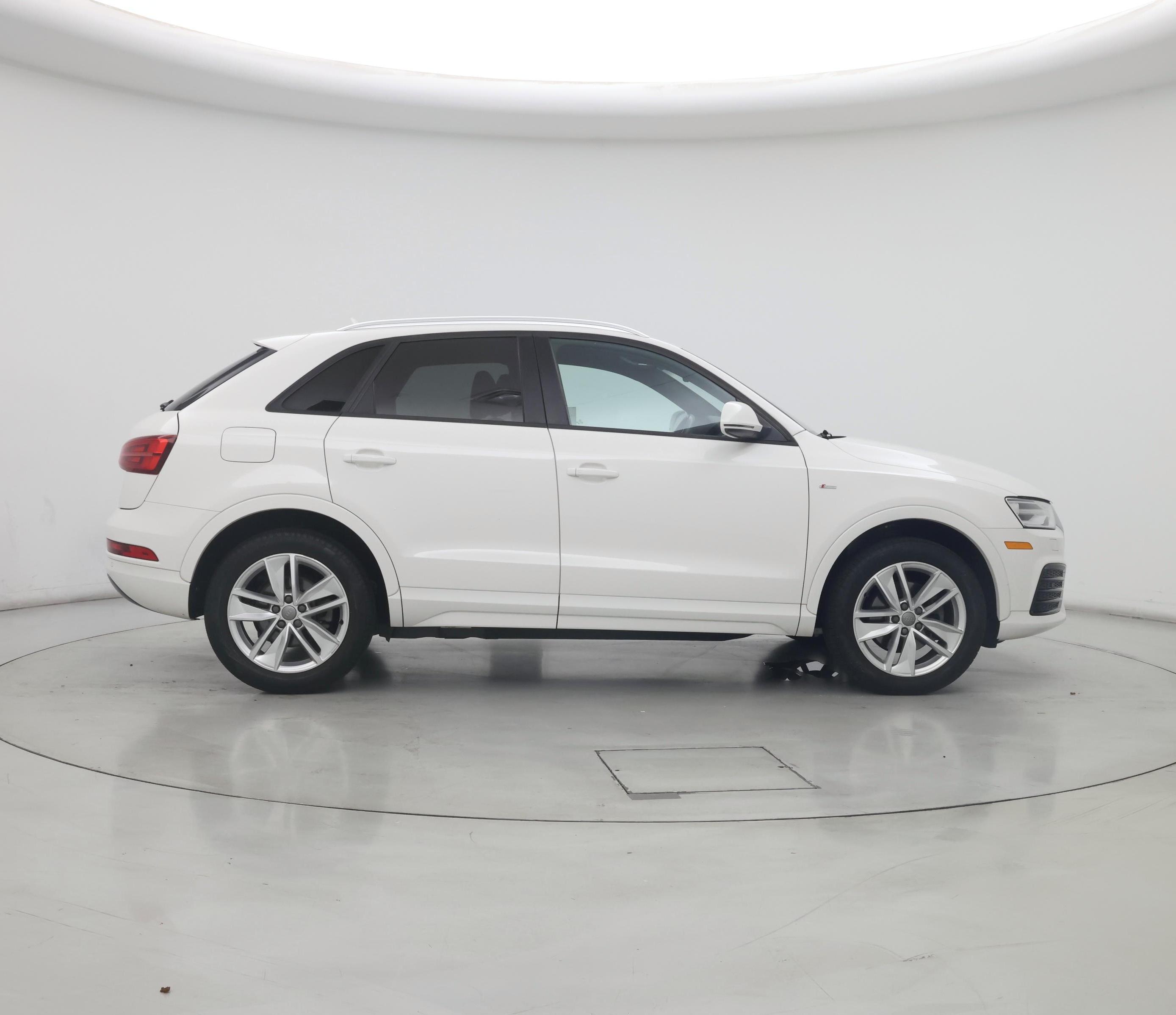 Thumbnail: 2018 Audi Q3 - 7