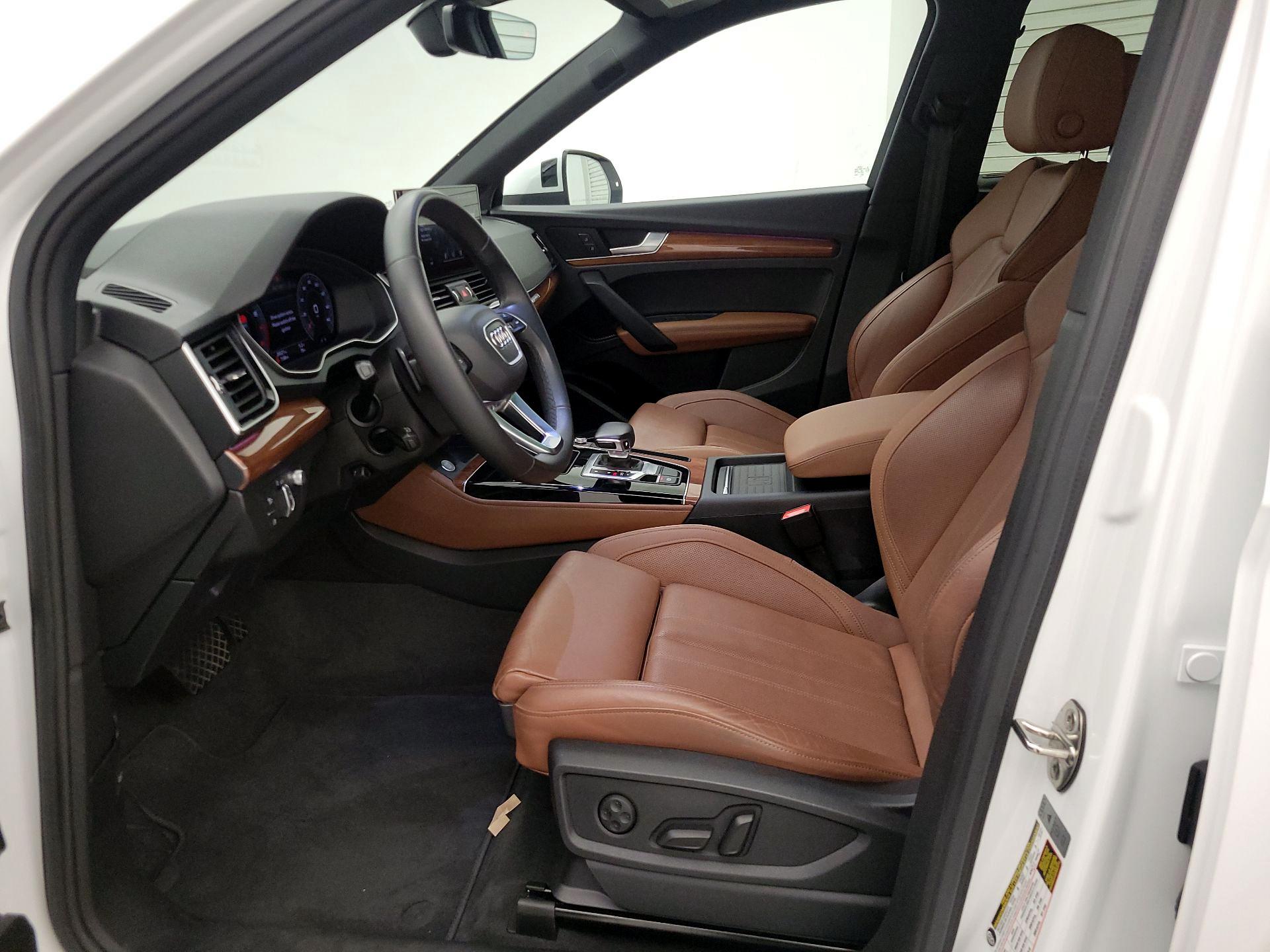 Thumbnail: 2021 Audi Q5 - 11