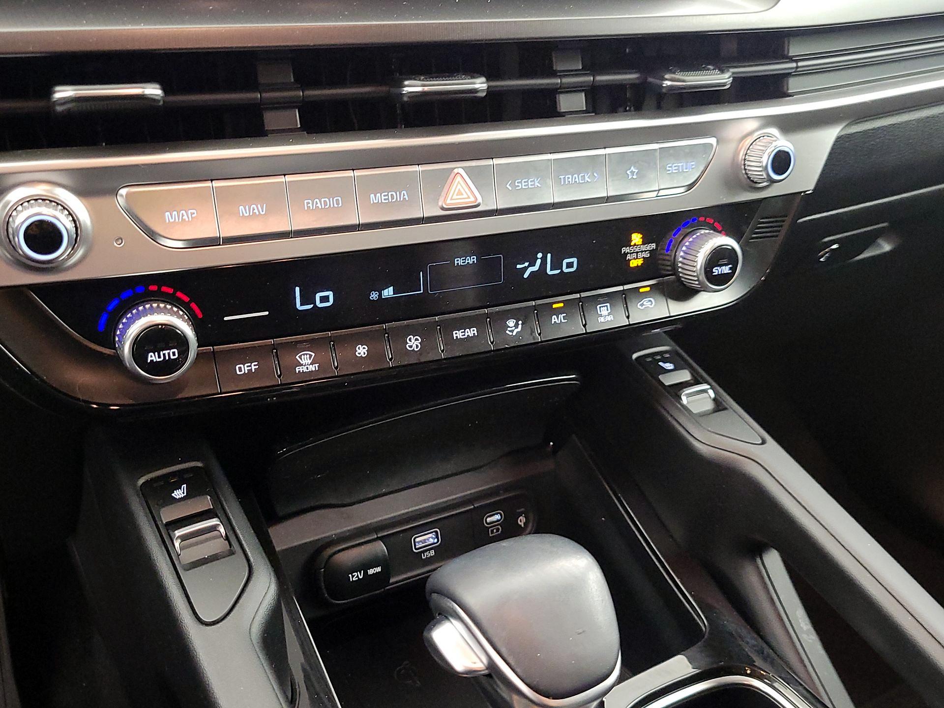 Thumbnail: 2023 Kia Telluride - 16