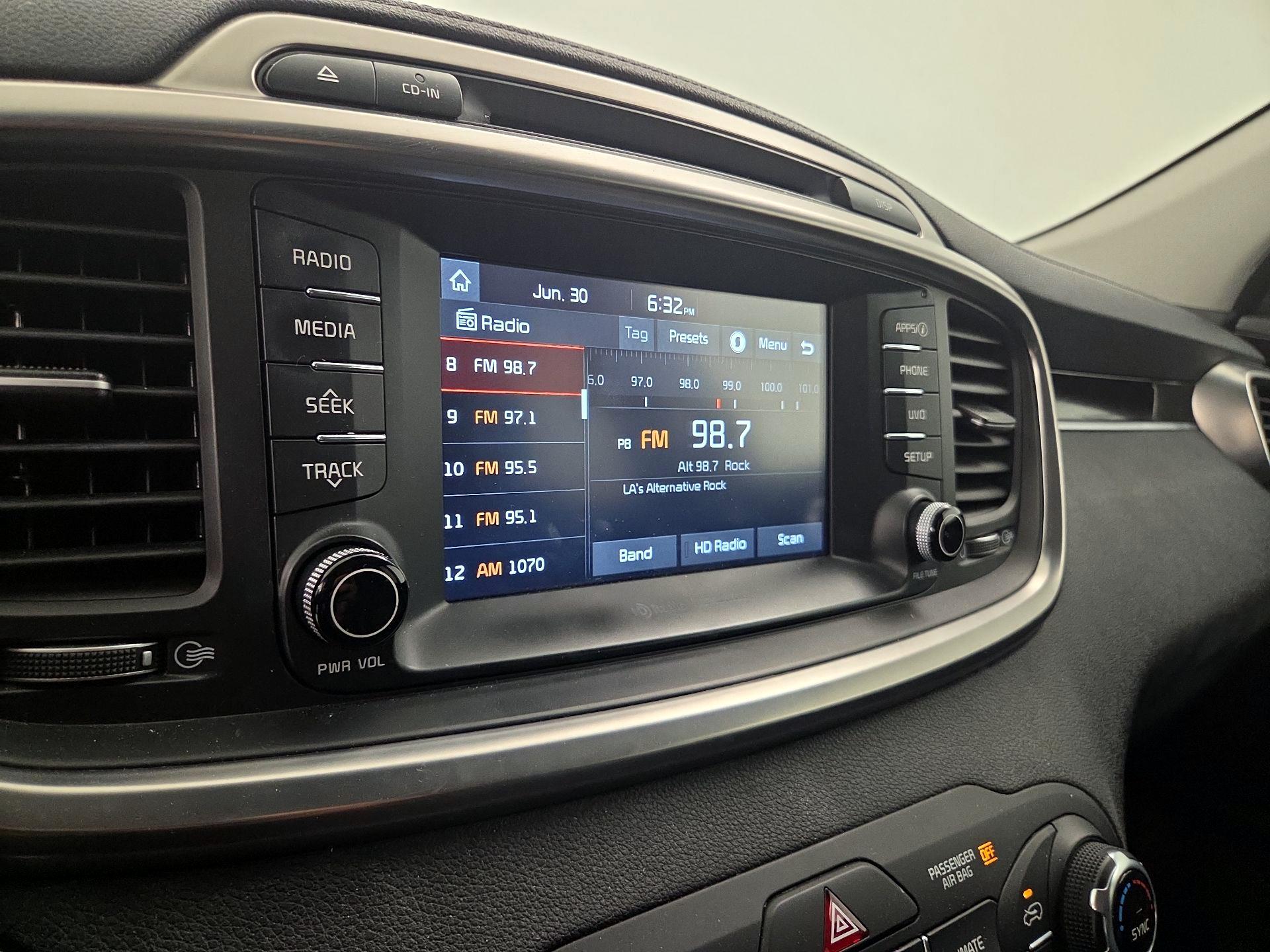 Thumbnail: 2018 Kia Sorento - 15