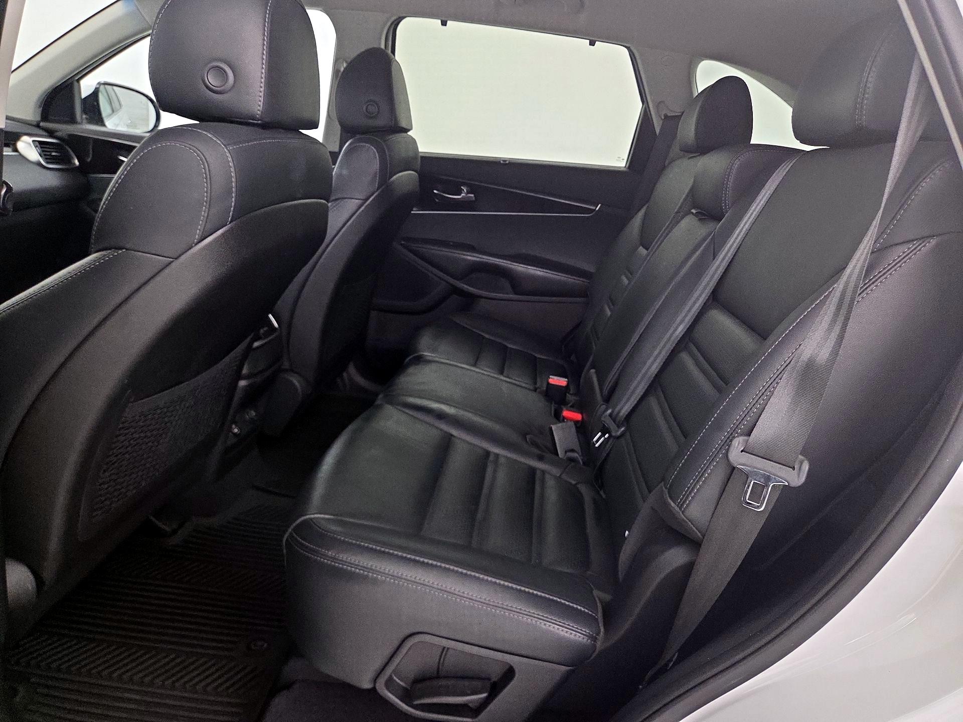 Thumbnail: 2018 Kia Sorento - 19