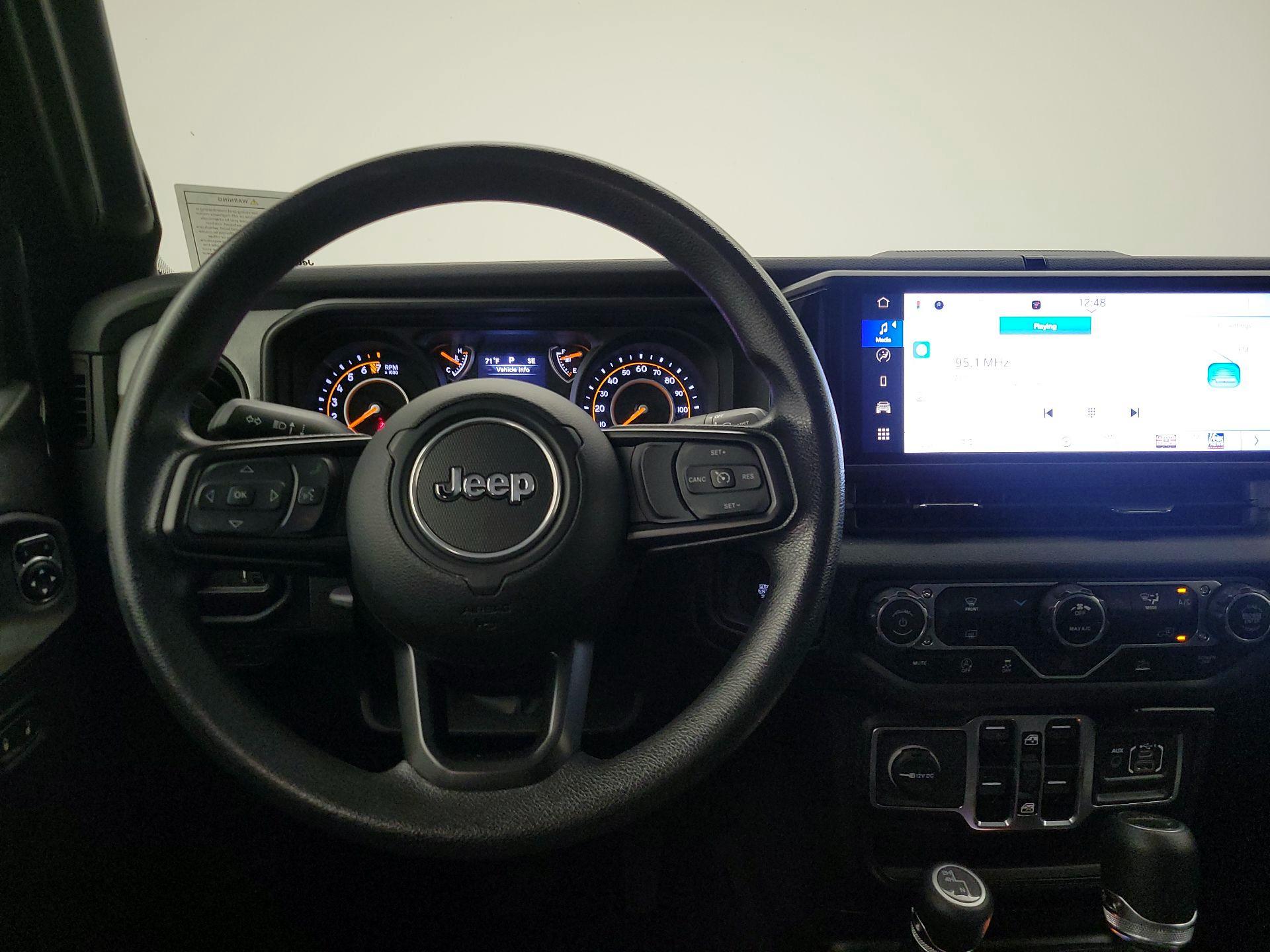 Thumbnail: 2024 Jeep Gladiator - 10
