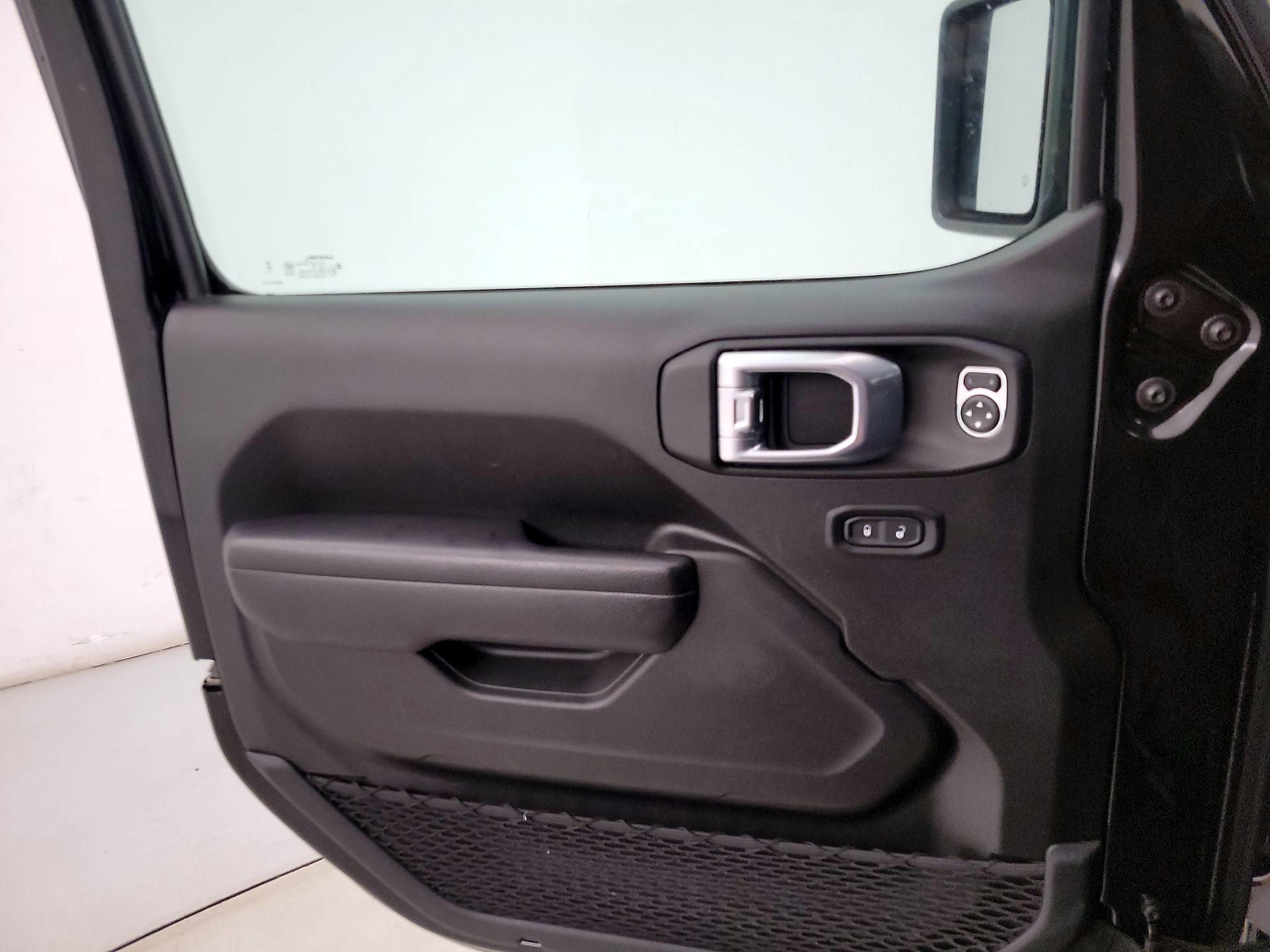 Thumbnail: 2024 Jeep Gladiator - 12