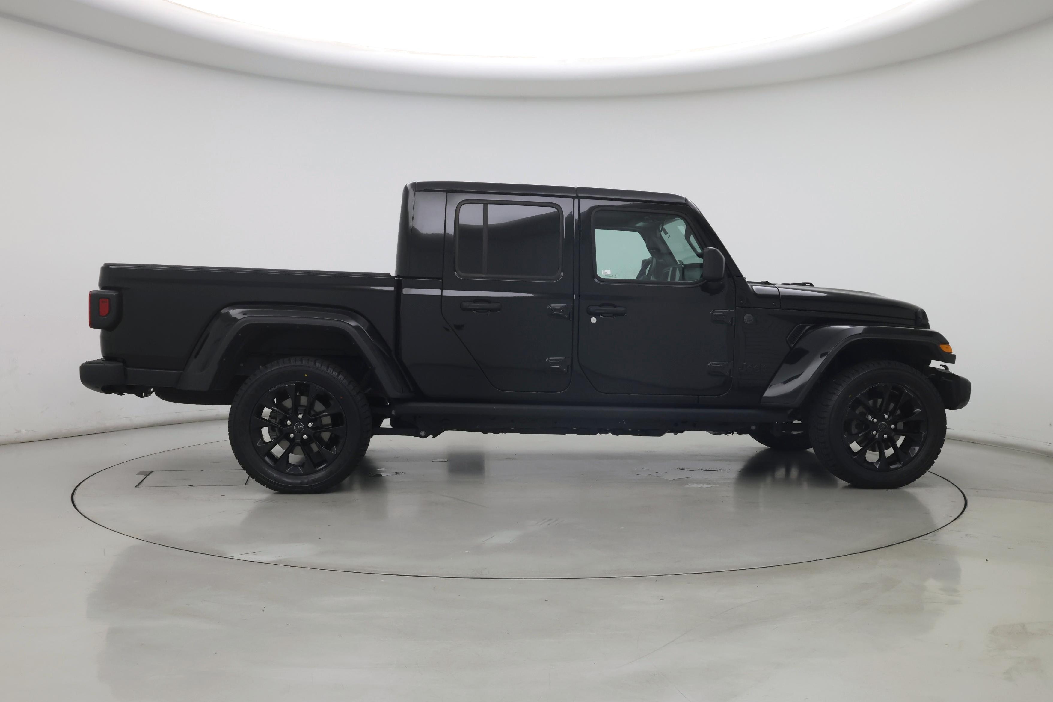 Thumbnail: 2024 Jeep Gladiator - 7