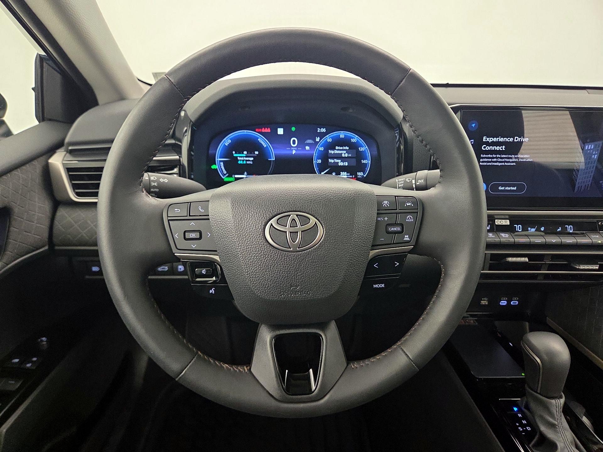 Thumbnail: 2025 Toyota Camry - 10