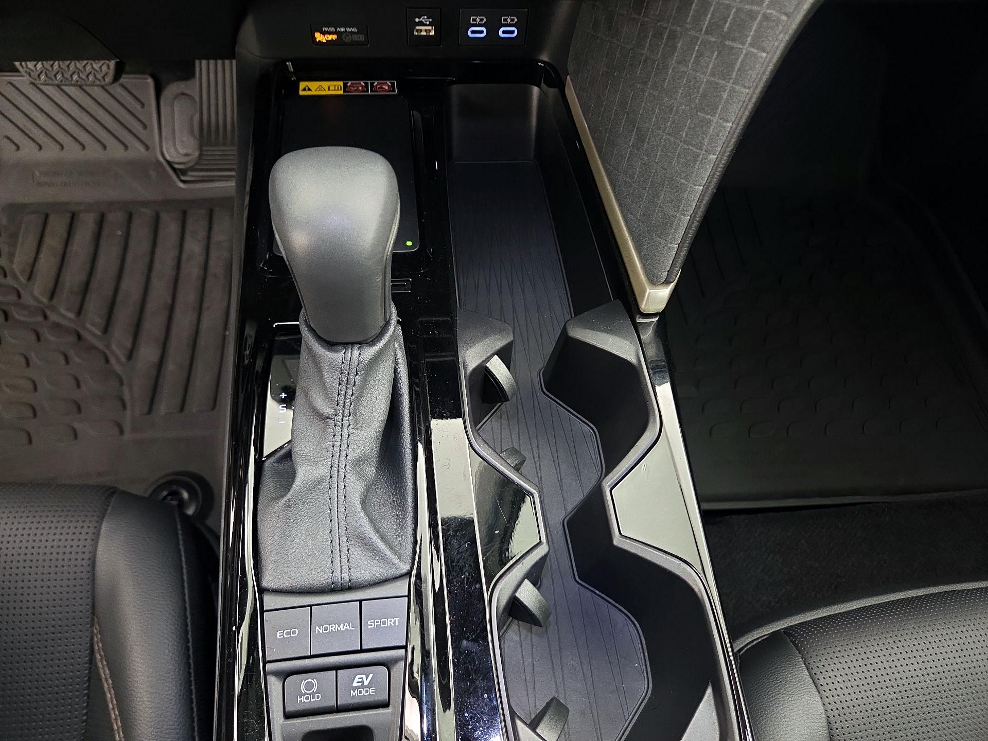 Thumbnail: 2025 Toyota Camry - 17