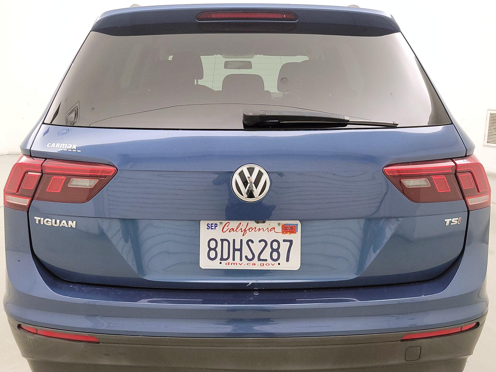 Thumbnail: 2018 Volkswagen Tiguan - 6