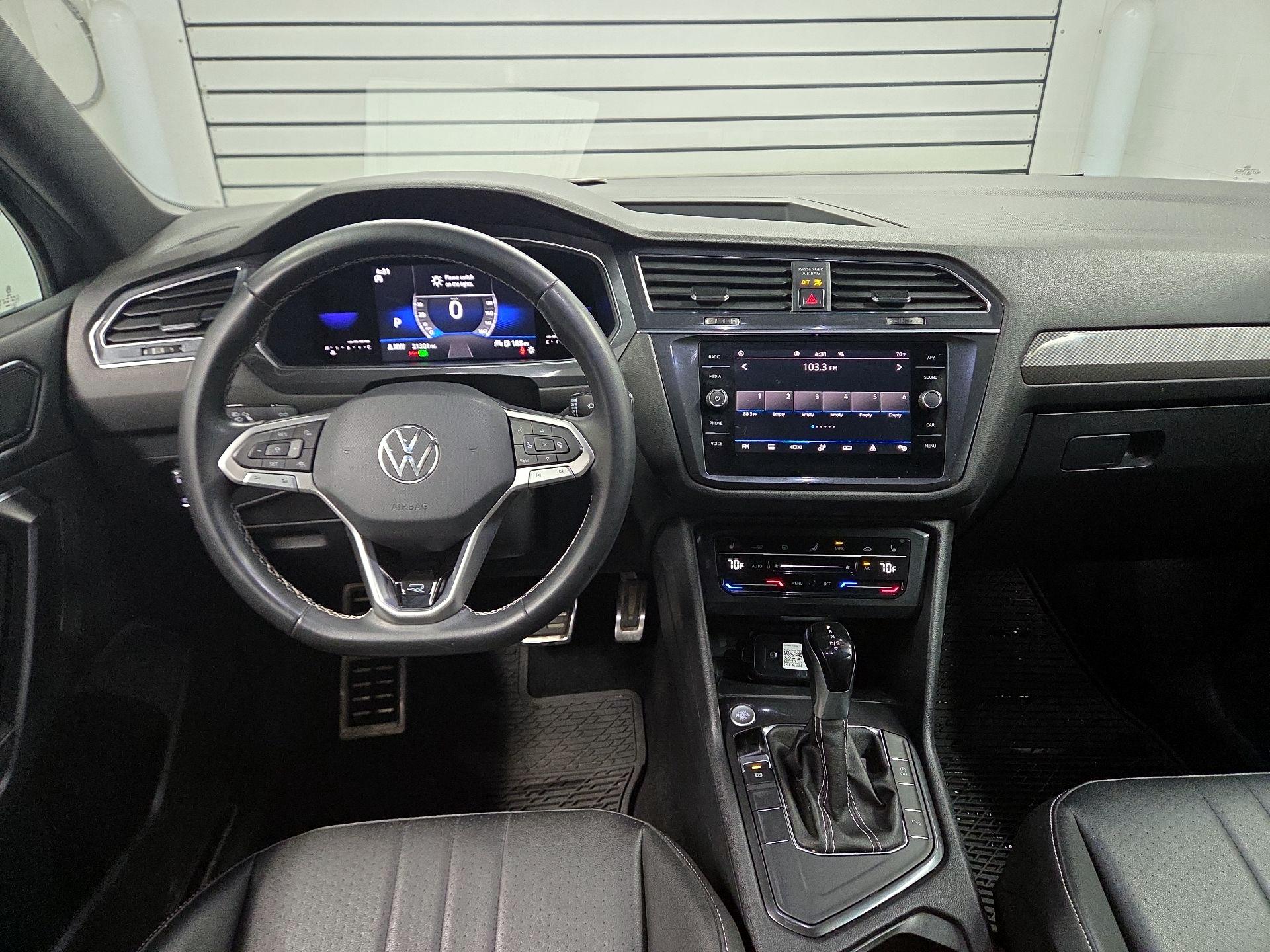 Thumbnail: 2023 Volkswagen Tiguan - 9