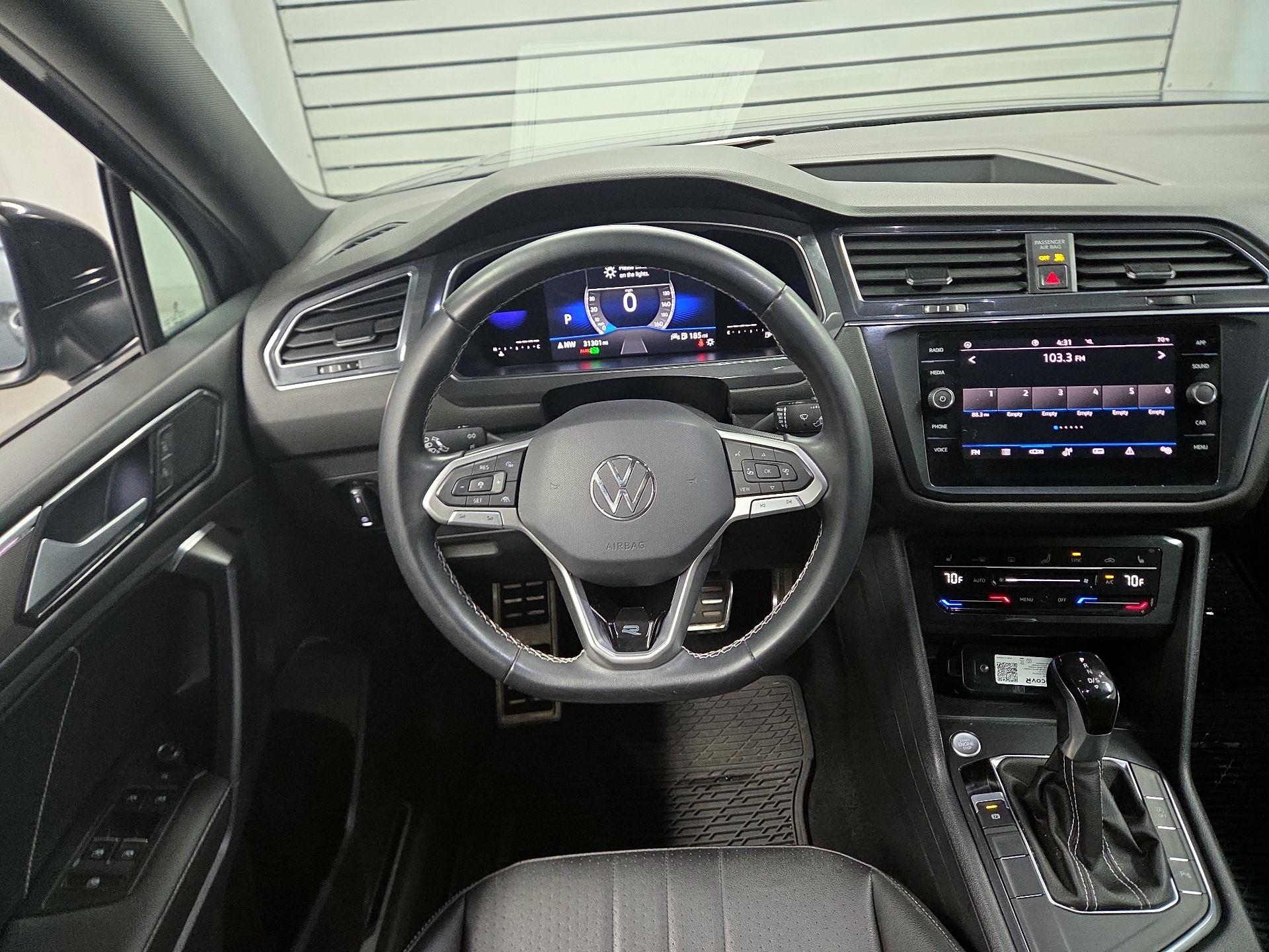Thumbnail: 2023 Volkswagen Tiguan - 10