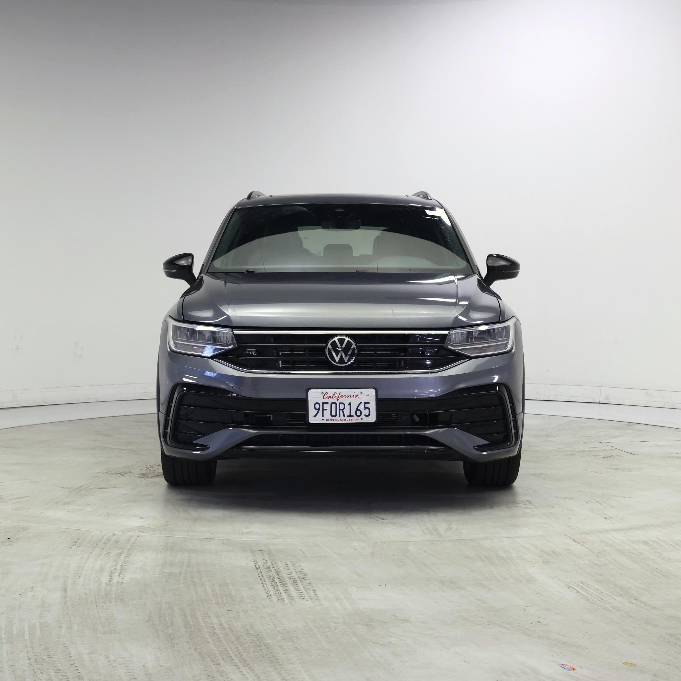 Thumbnail: 2023 Volkswagen Tiguan - 5