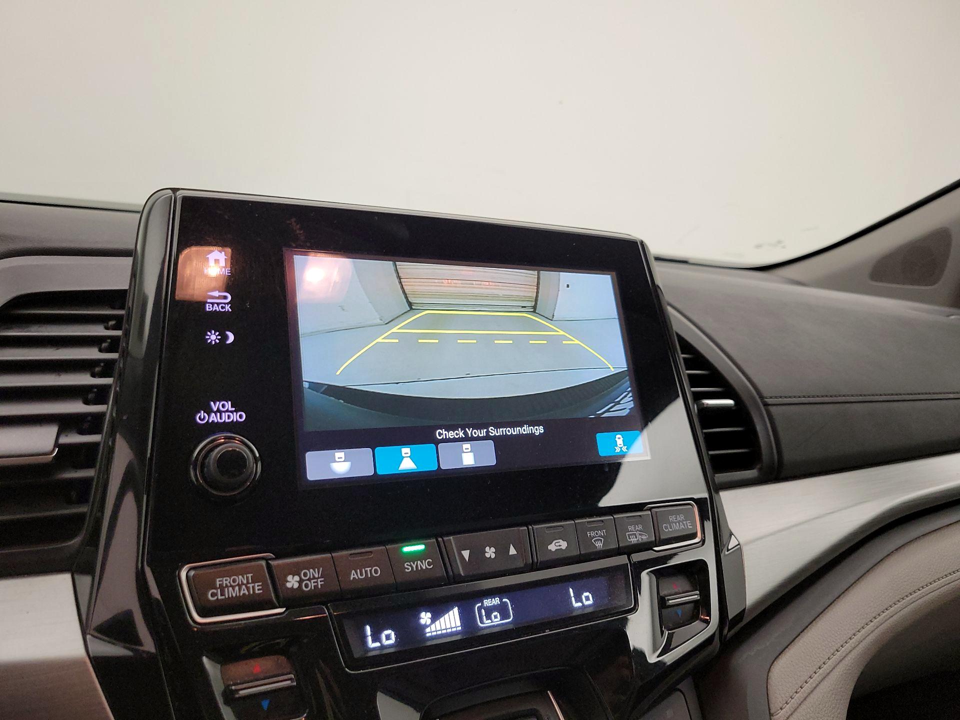 Thumbnail: 2019 Honda Odyssey - 14