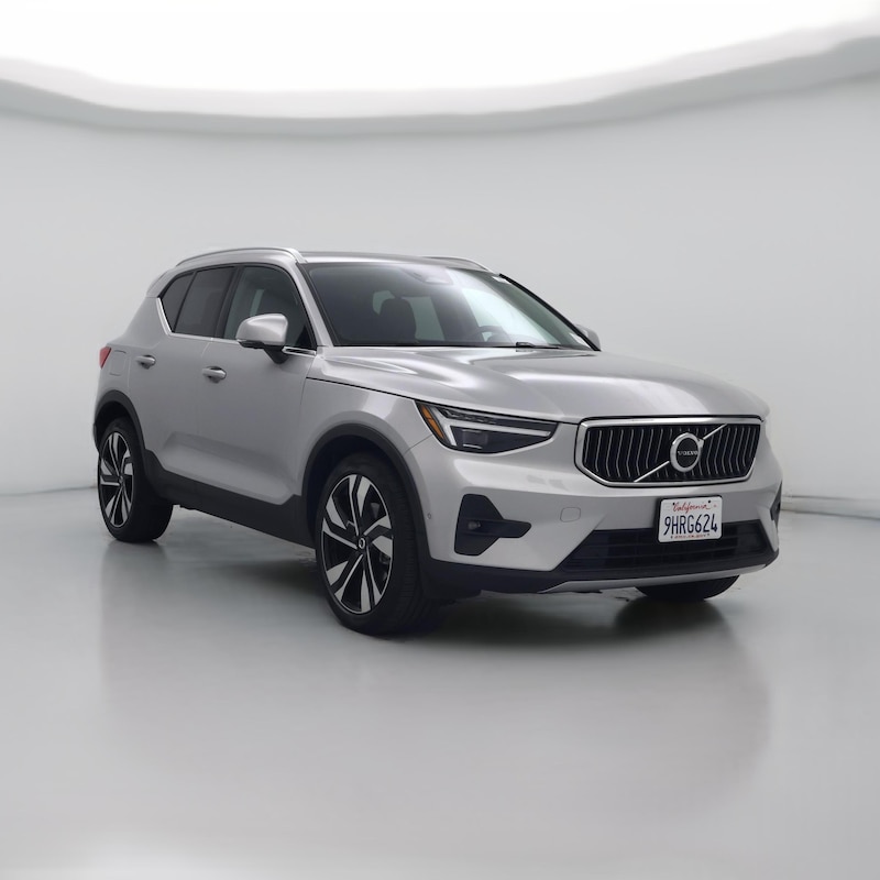 2023 Volvo XC40 B4 Ultimate Bright Theme