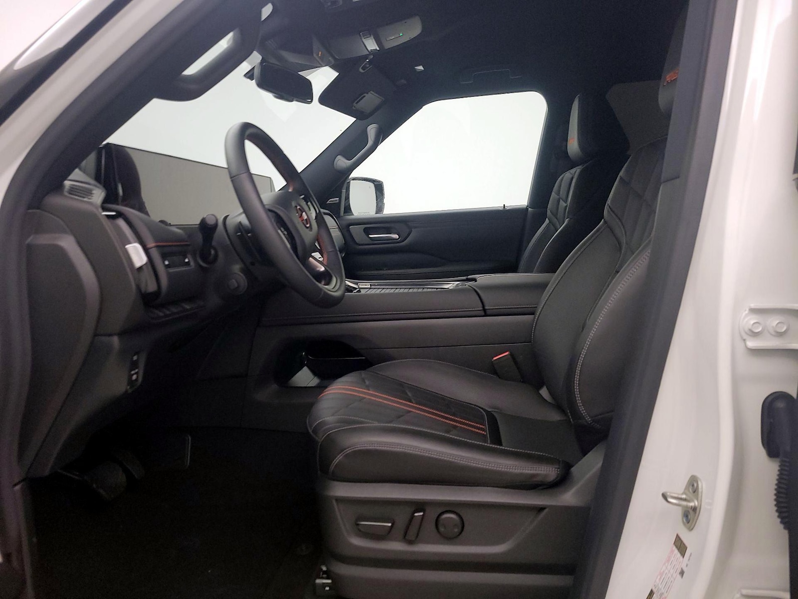 2026 Nissan Armada PRO-4X - Photo 12