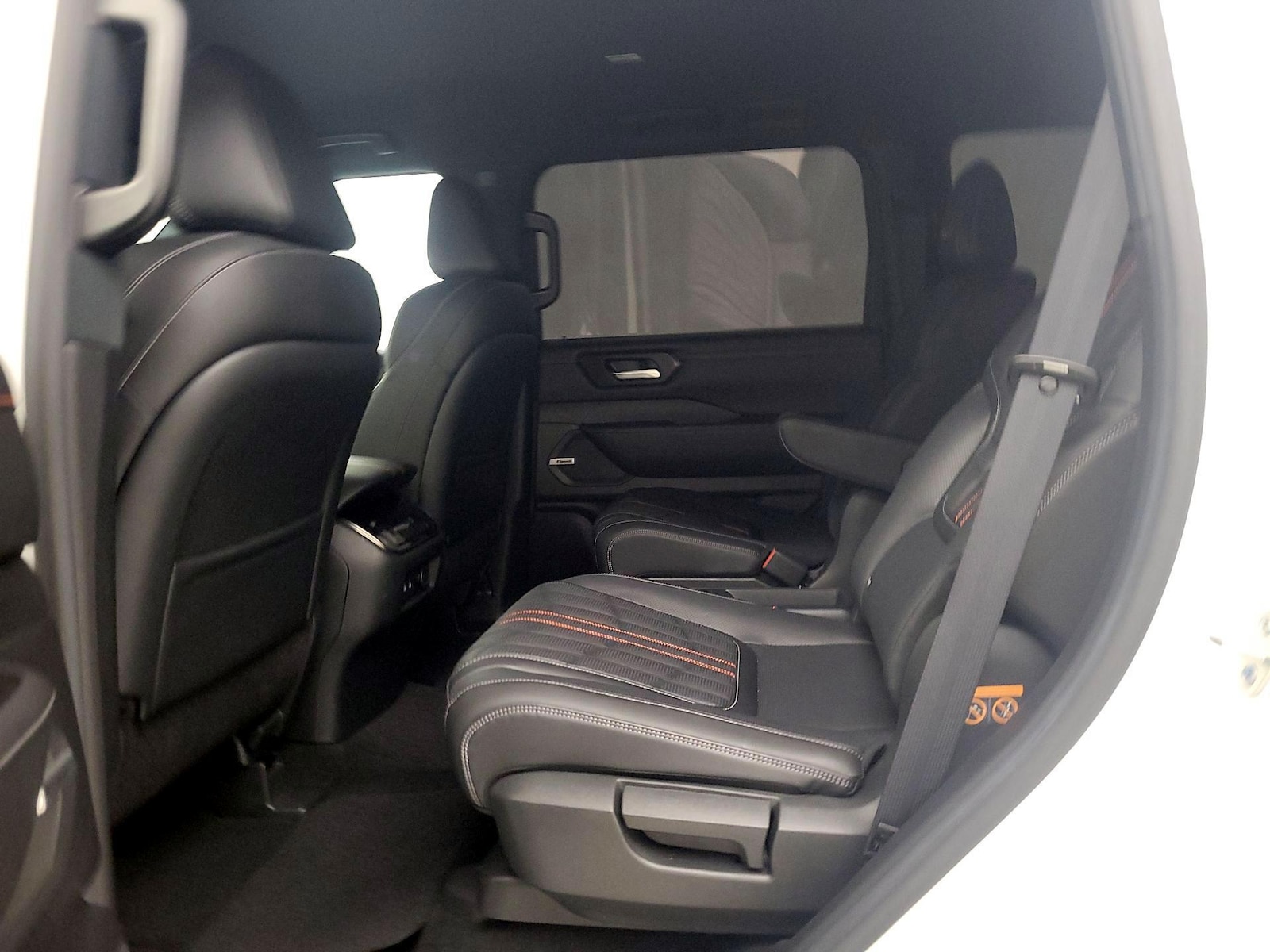 2026 Nissan Armada PRO-4X - Photo 21