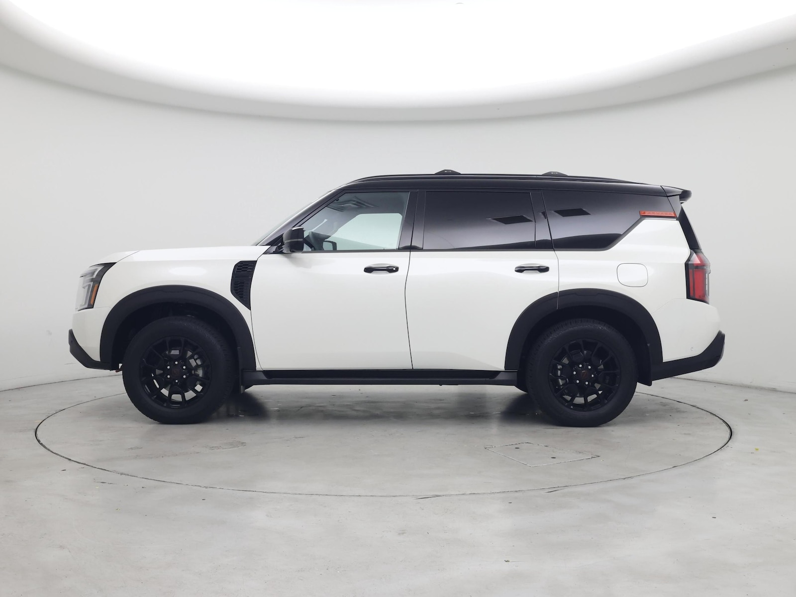 2026 Nissan Armada PRO-4X - Photo 4
