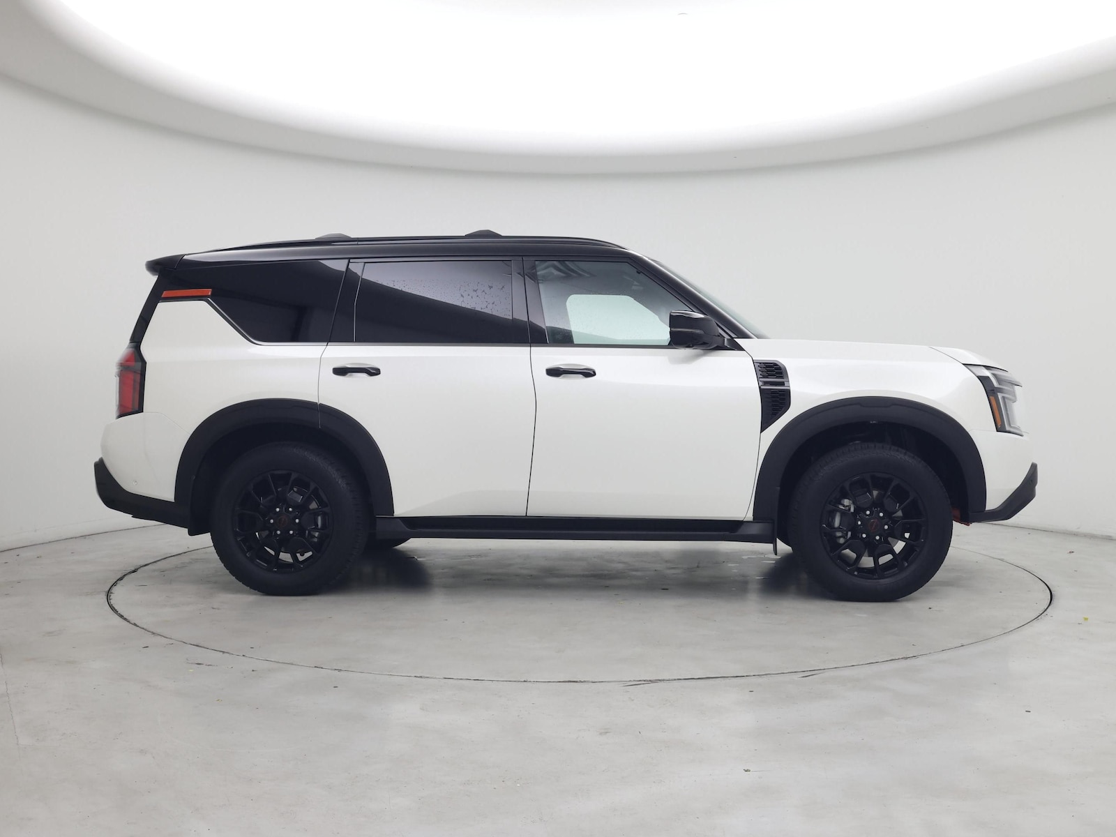 2026 Nissan Armada PRO-4X - Photo 8