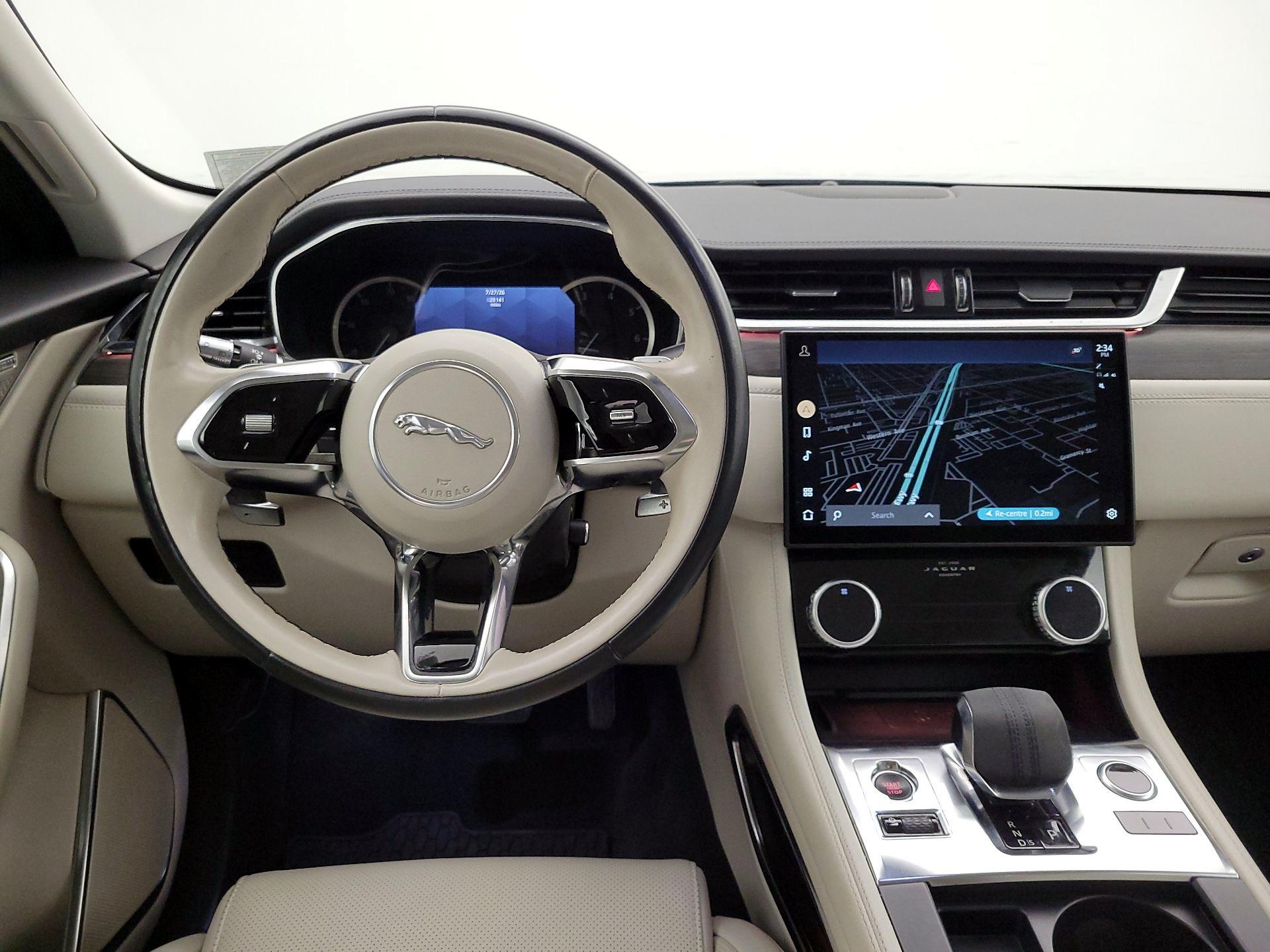 Thumbnail: 2022 Jaguar F-Pace - 10