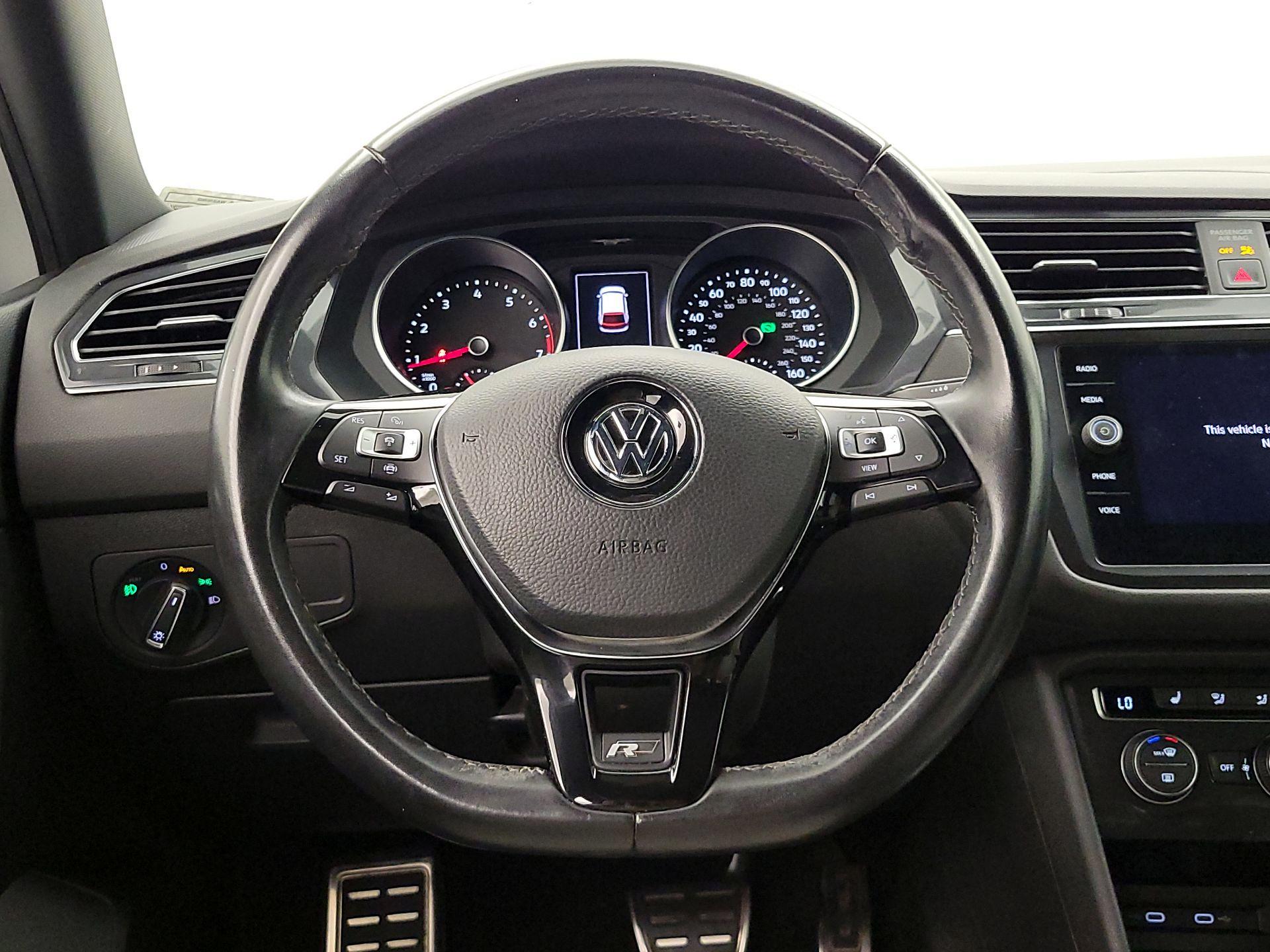 Thumbnail: 2021 Volkswagen Tiguan - 10