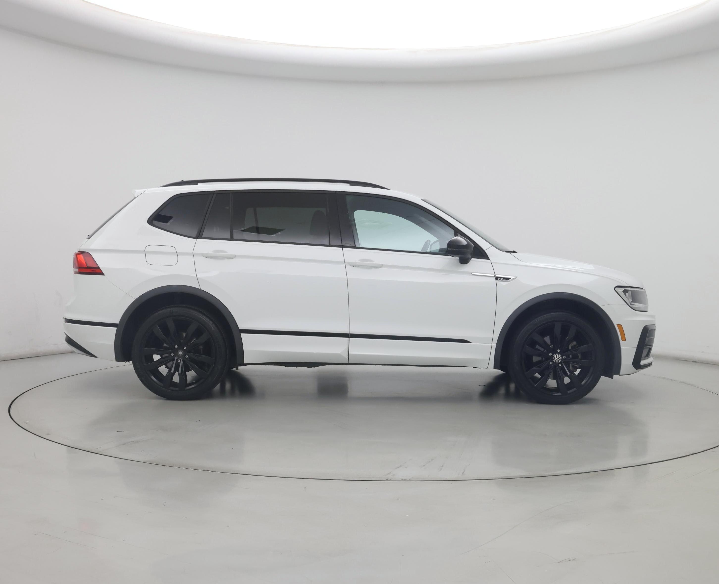 Thumbnail: 2021 Volkswagen Tiguan - 7