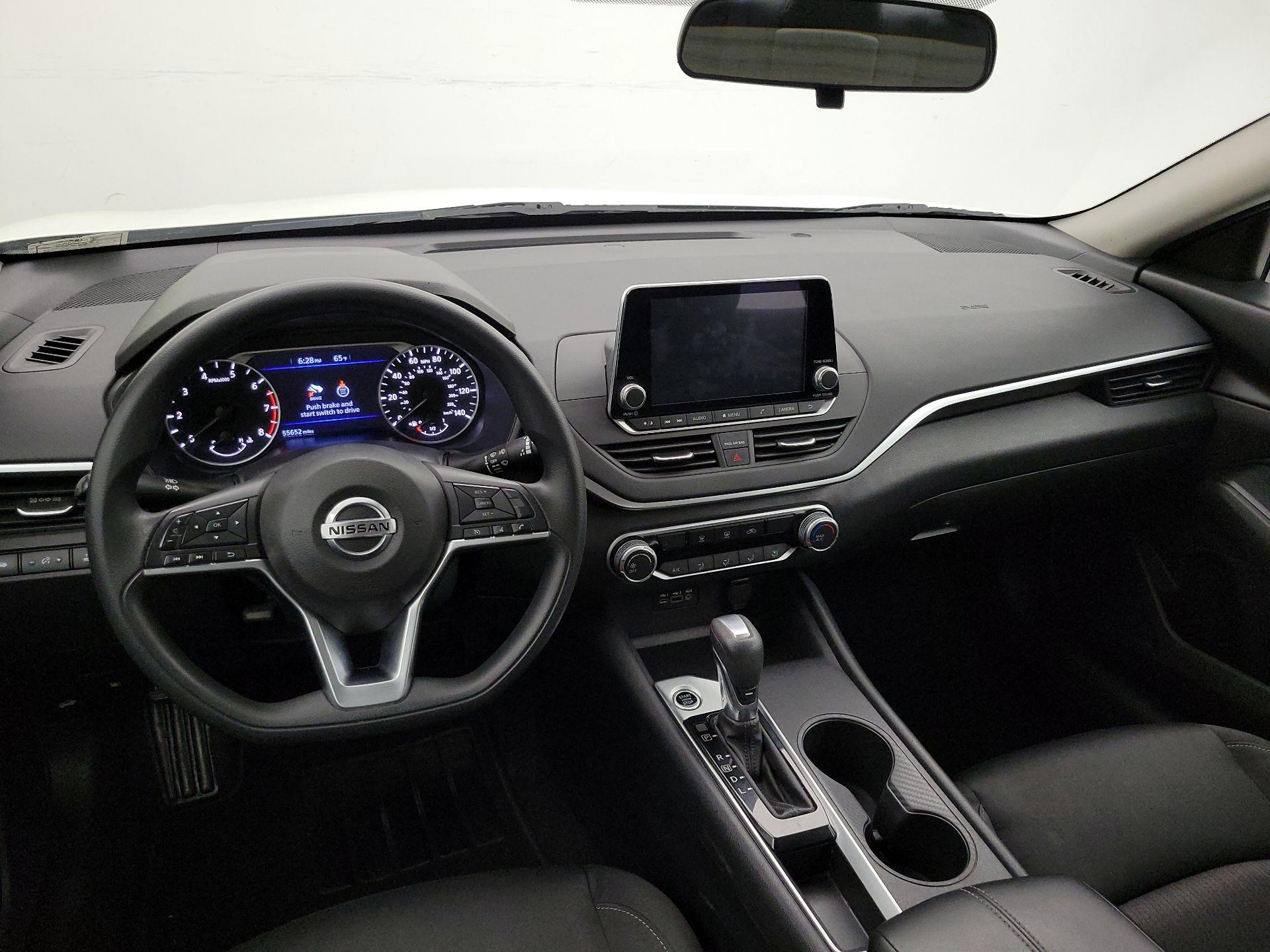 Thumbnail: 2019 Nissan Altima - 9