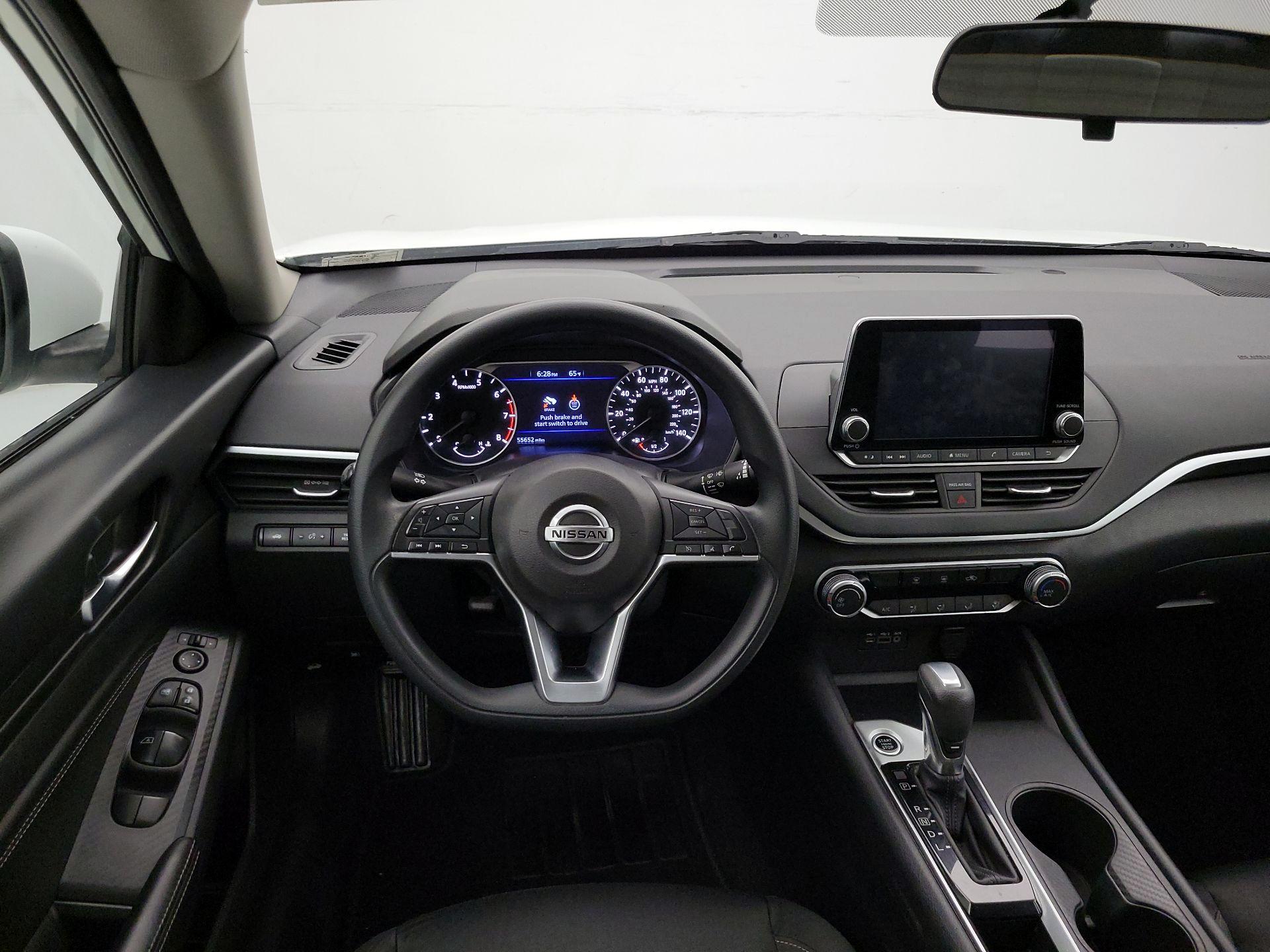 Thumbnail: 2019 Nissan Altima - 10