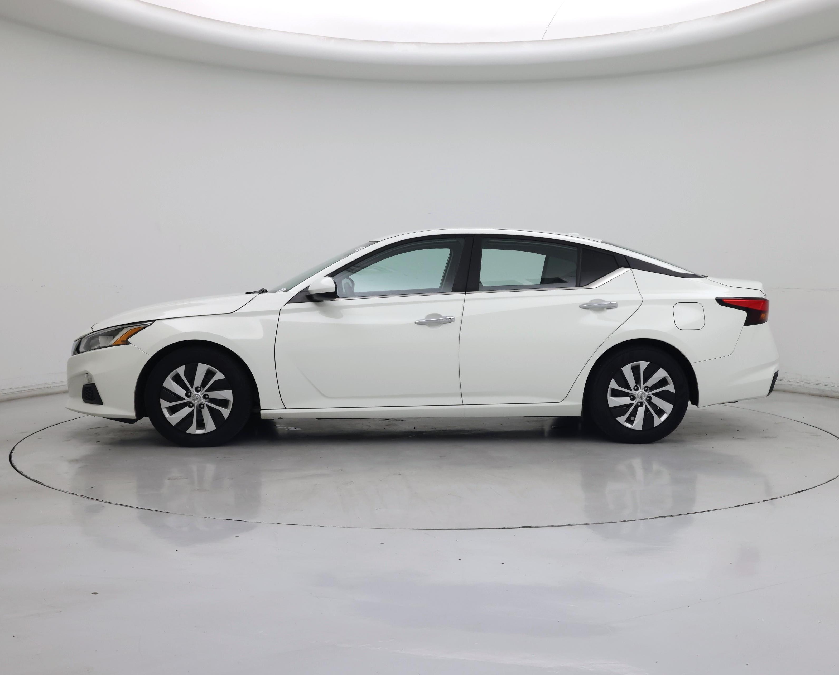 Thumbnail: 2019 Nissan Altima - 3