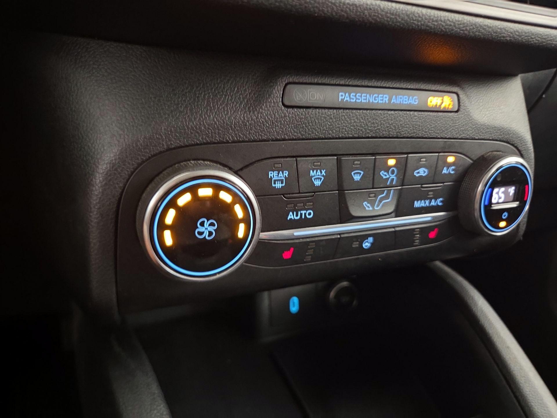 Thumbnail: 2020 Ford Escape - 16