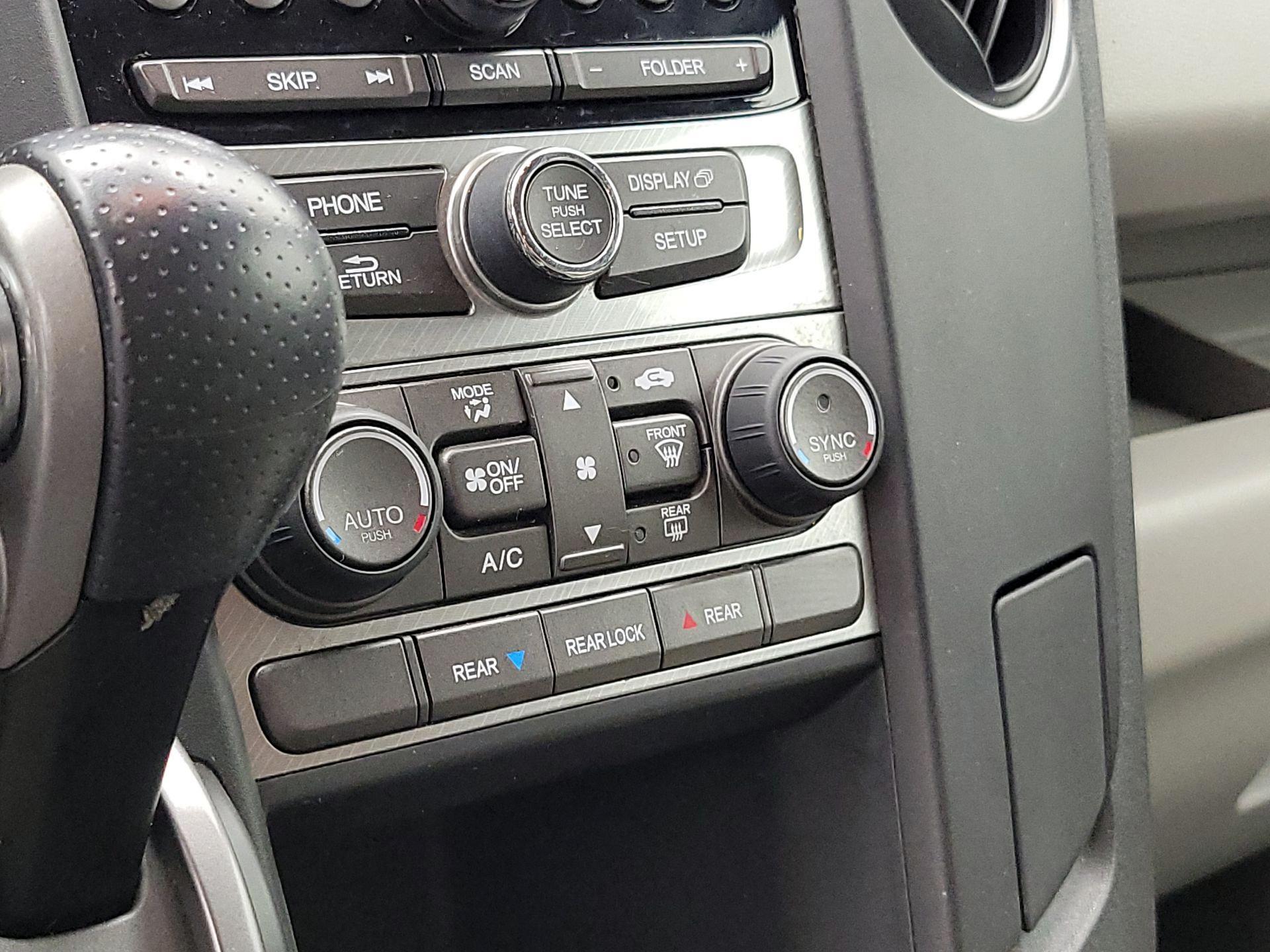 Thumbnail: 2014 Honda Pilot - 16