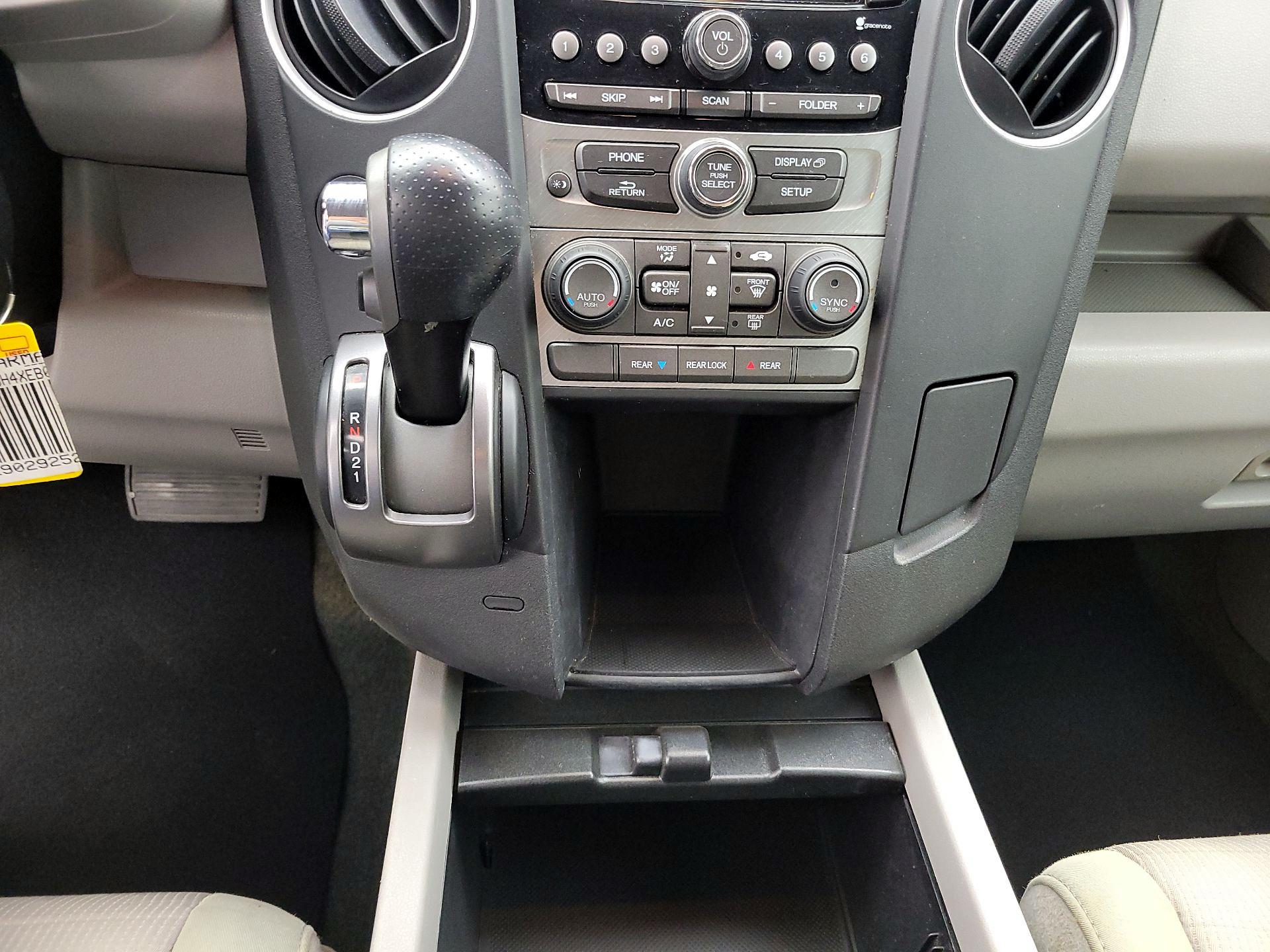 Thumbnail: 2014 Honda Pilot - 17