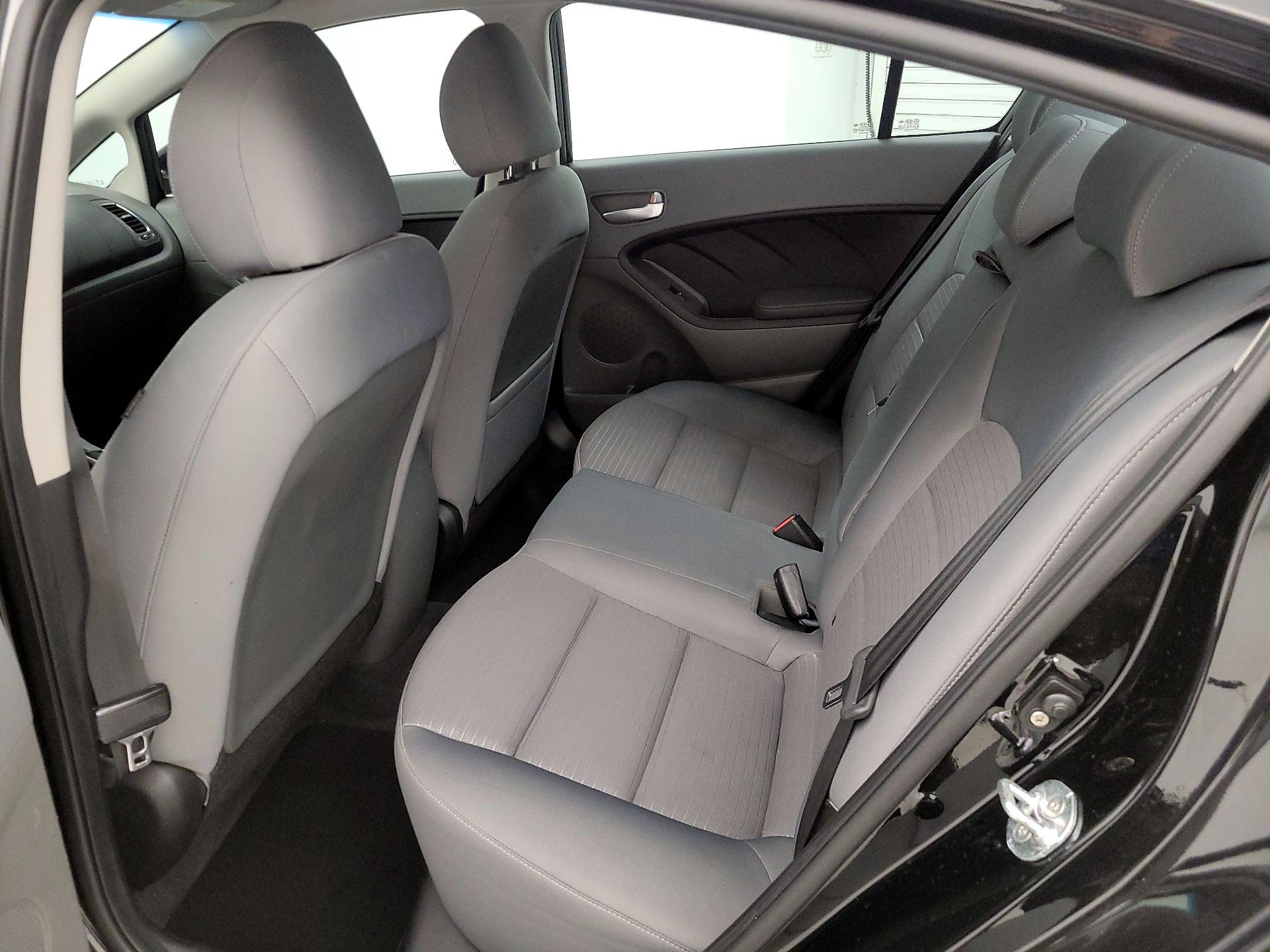 Thumbnail: 2017 Kia Forte - 19