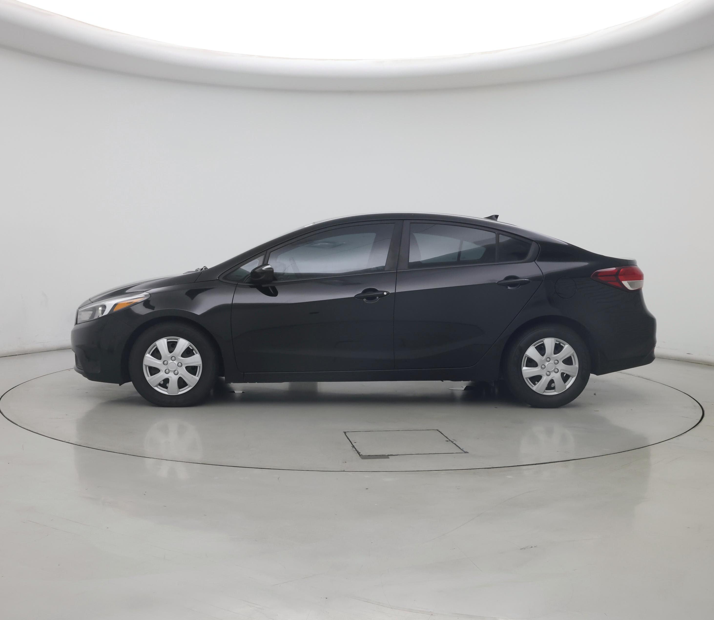 Thumbnail: 2017 Kia Forte - 3