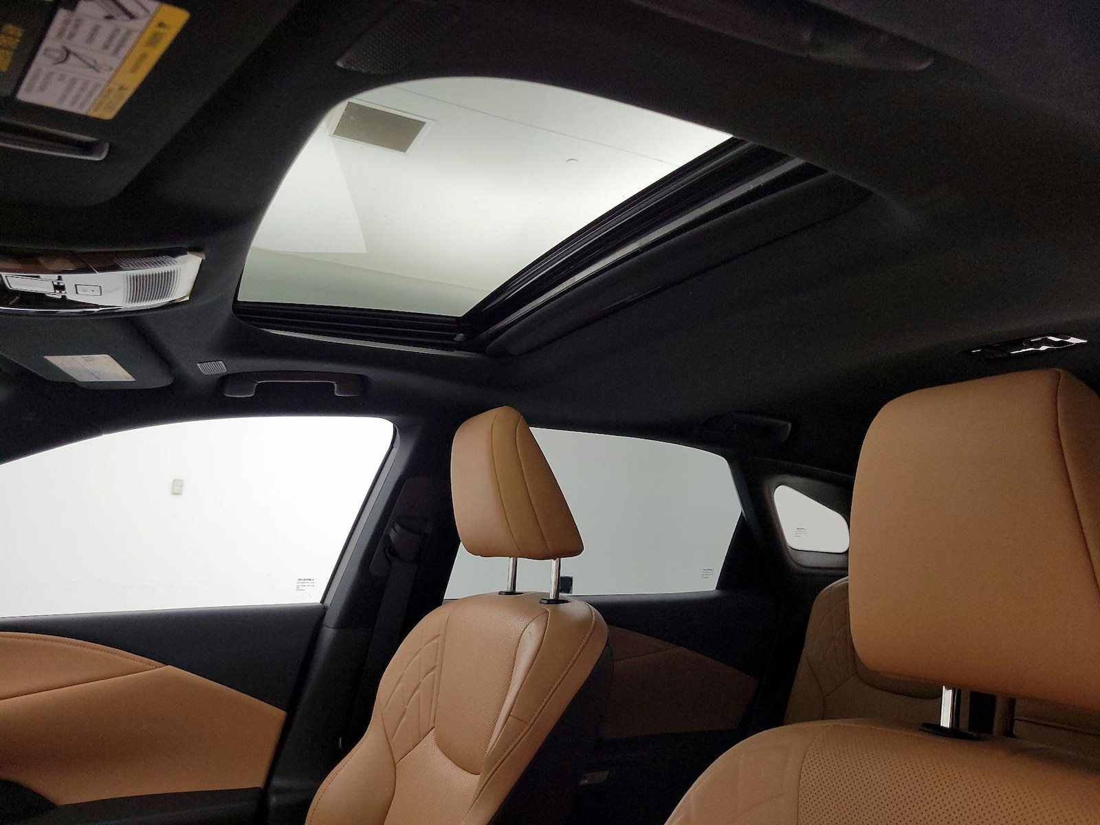 2023 Lexus RX 350 - Photo 18