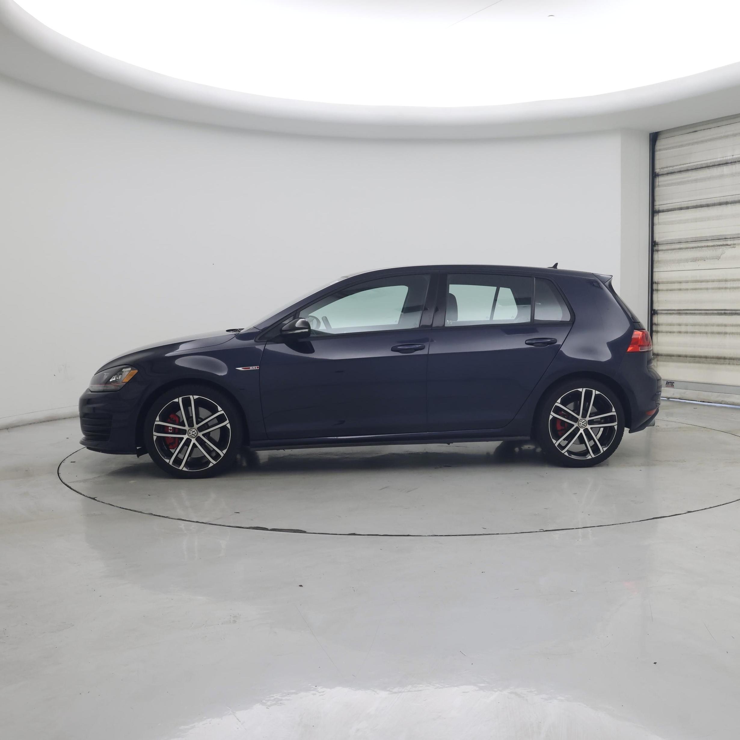 Thumbnail: 2017 Volkswagen Golf - 3