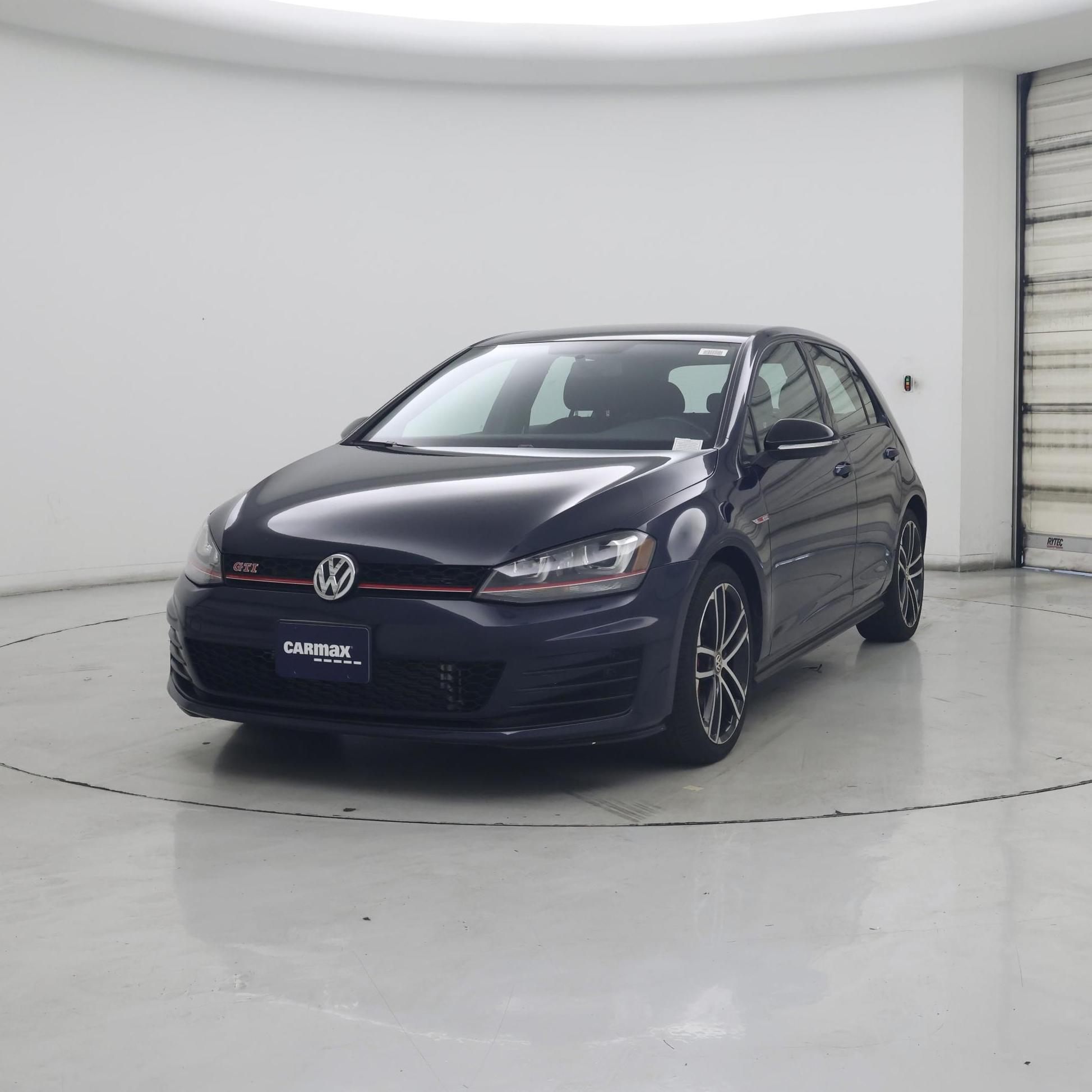 Thumbnail: 2017 Volkswagen Golf - 4